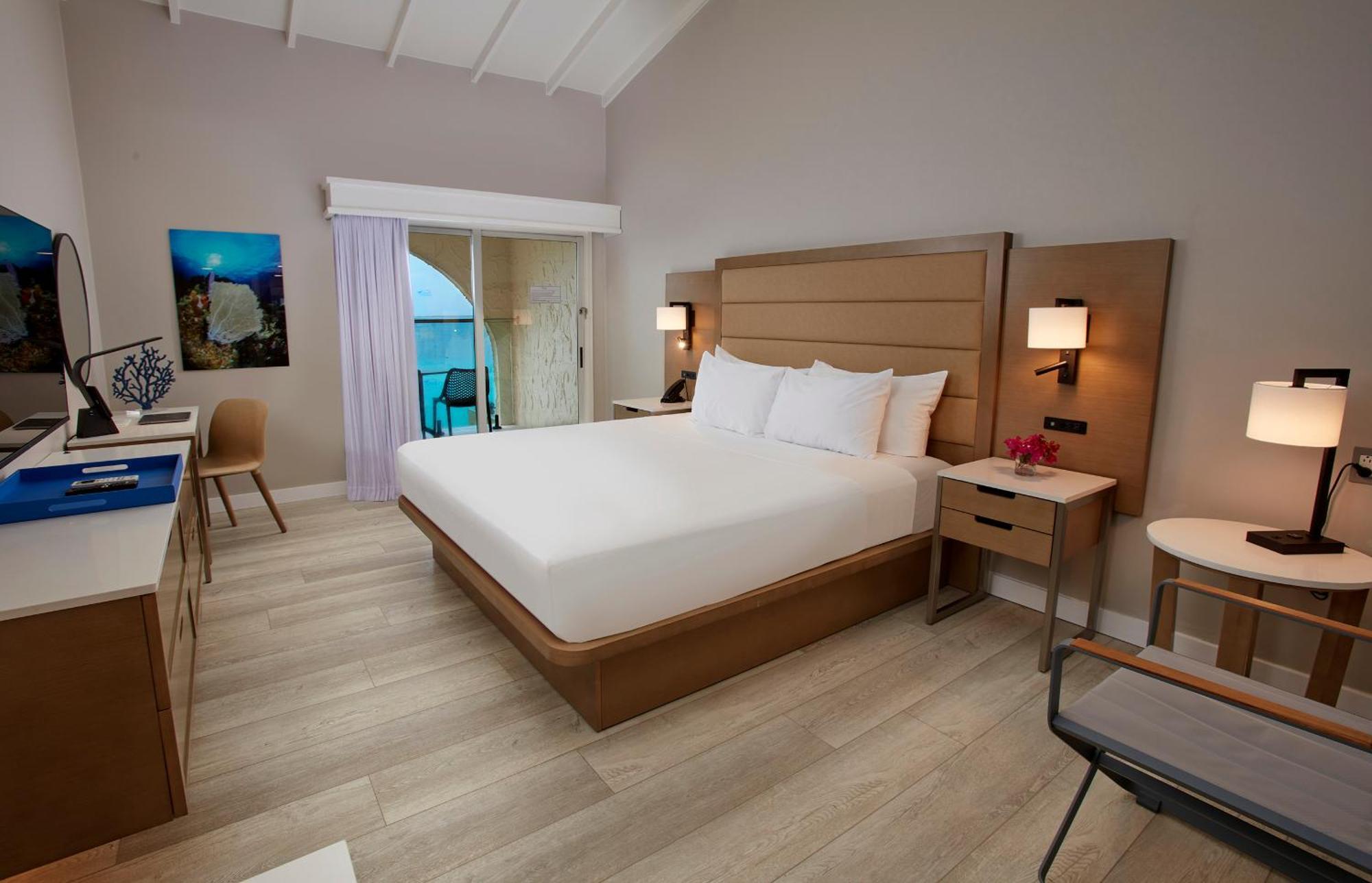 Deluxe Ocean Front Guest Room