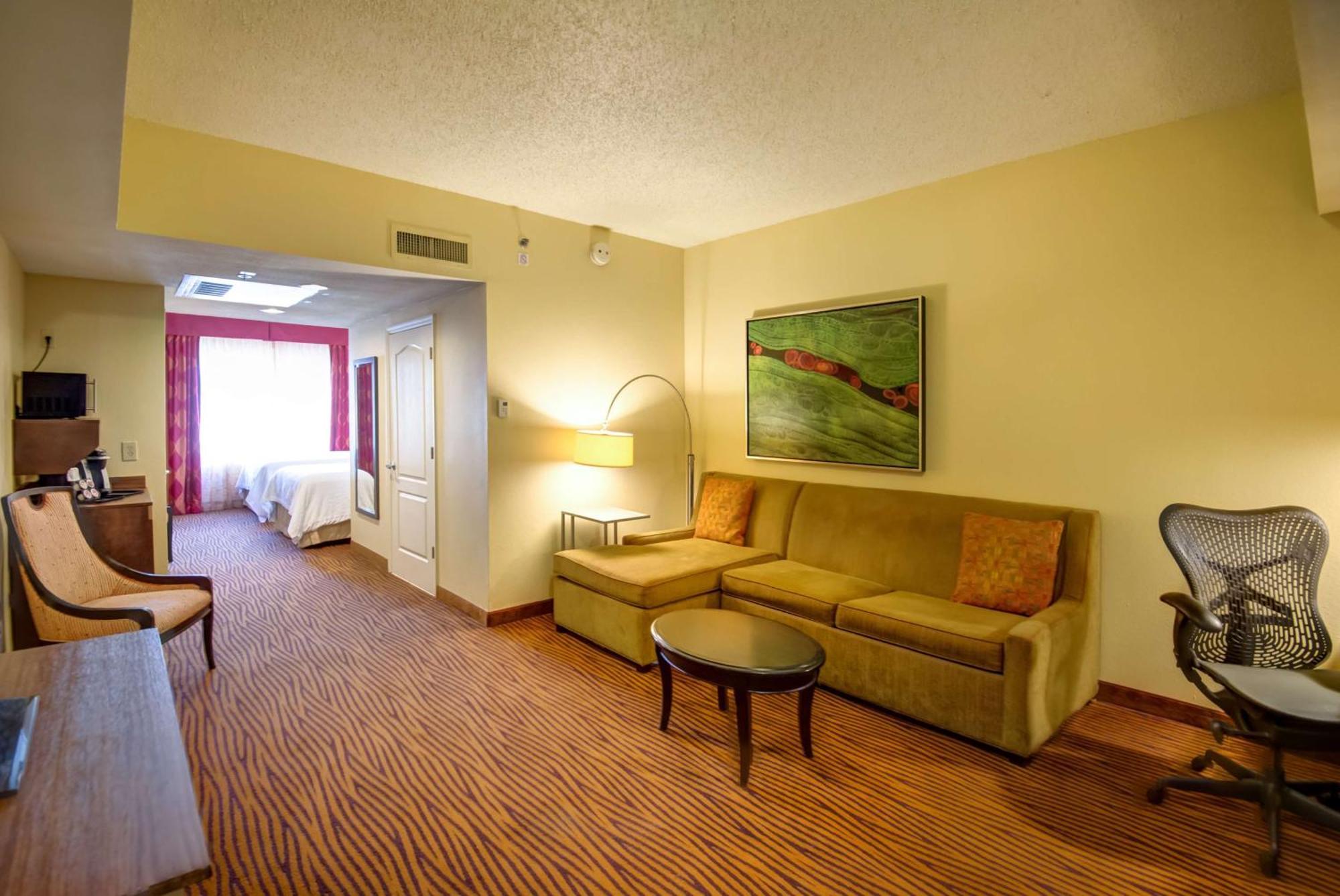 One-Bedroom Suite Non-Smoking,1623654884:JPEG