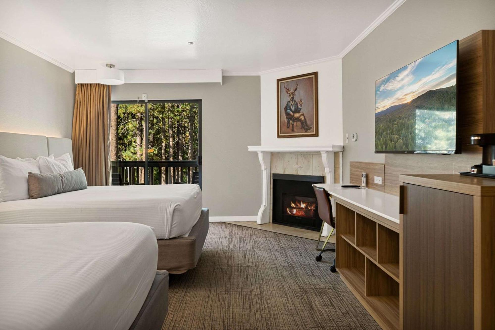 Queen Room Two Queen Beds Bath Tub Disability Access or Non-Smoking