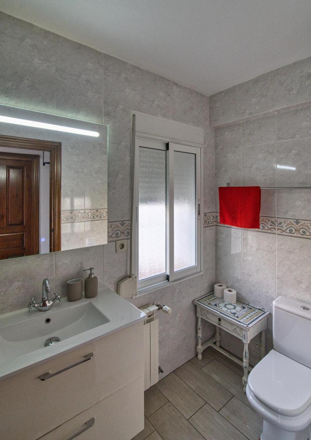 Double Room Private Bathroom