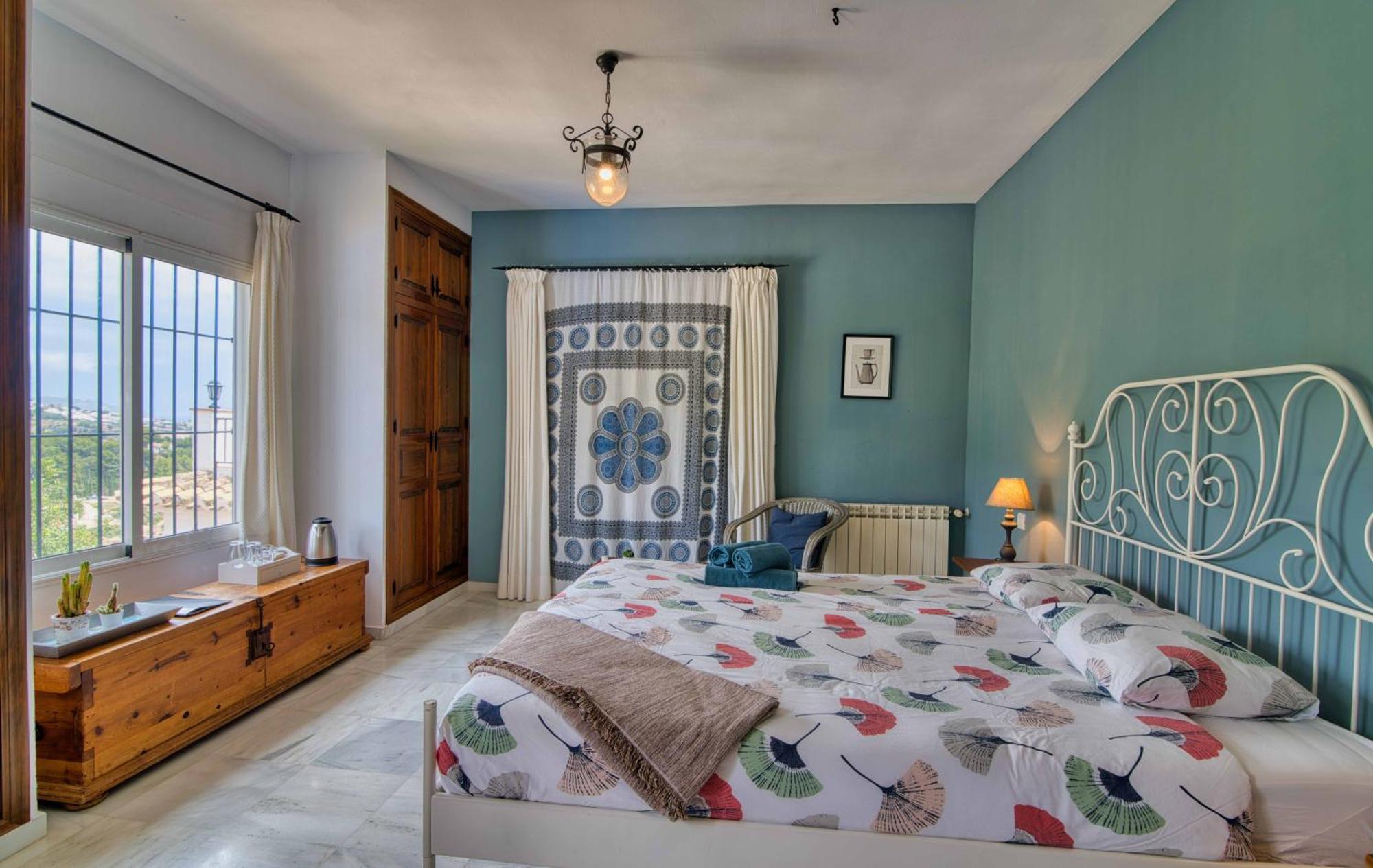 Double Room Private Bathroom