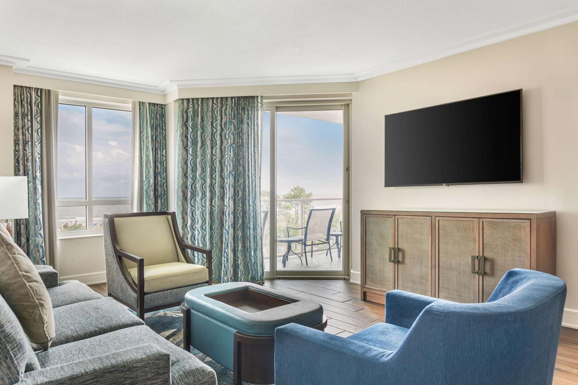 Premier Two-Bedroom Suite with Sofa Bed and Ocean Front,1551653545:JPEG
