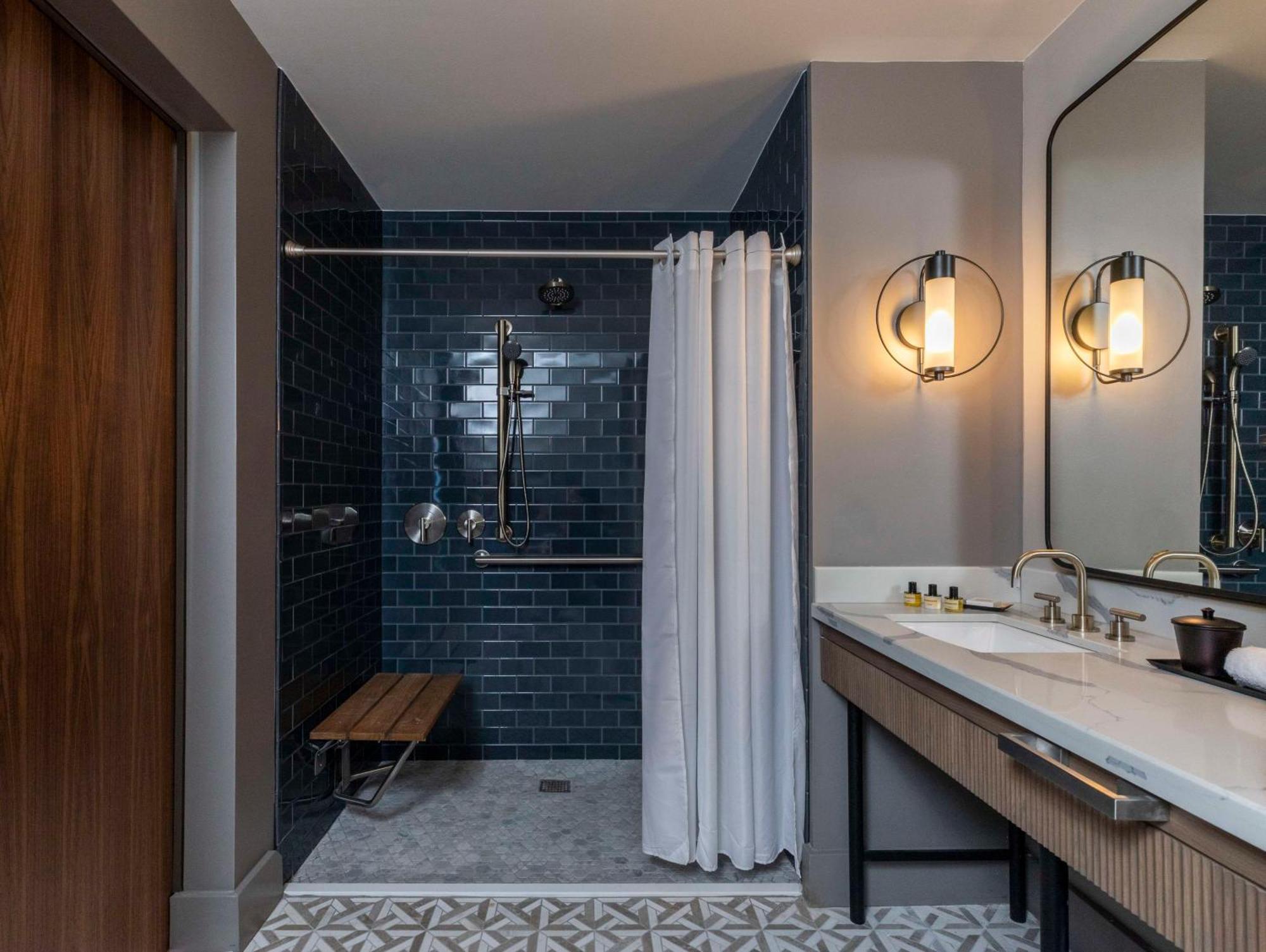 King Room Roll Shower Disability Access