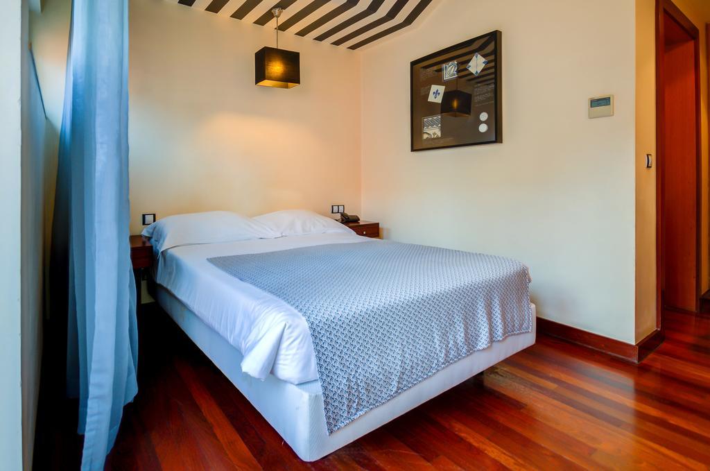 Deluxe Double or Twin Room,162423468:JPEG