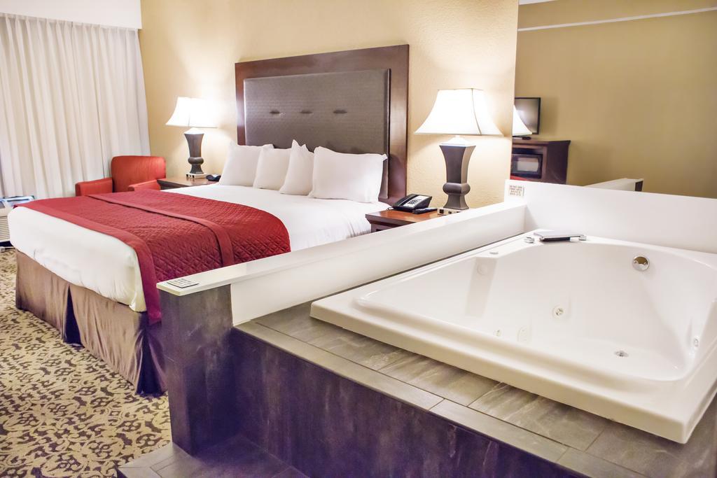 King Room Spa Bath