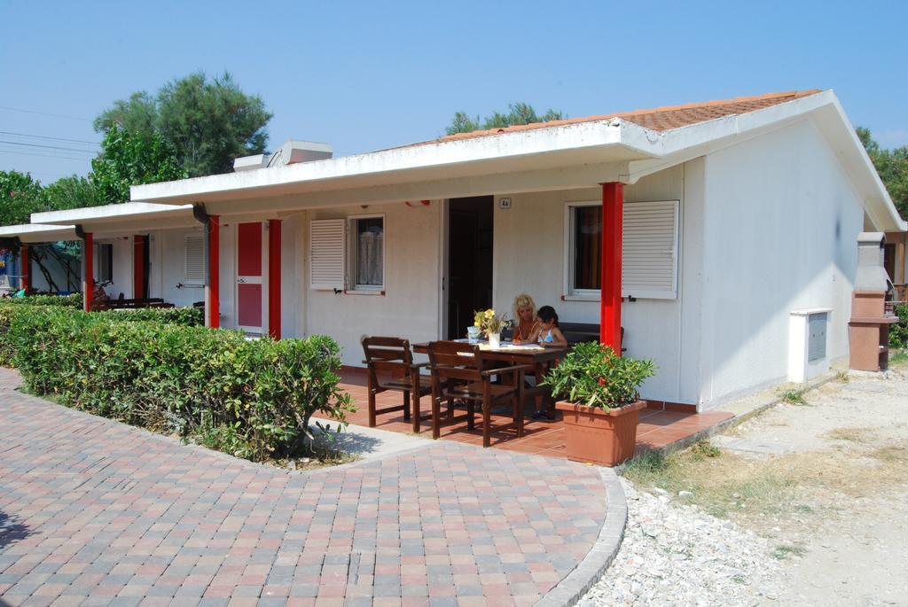 Bungalow,204182395:JPEG