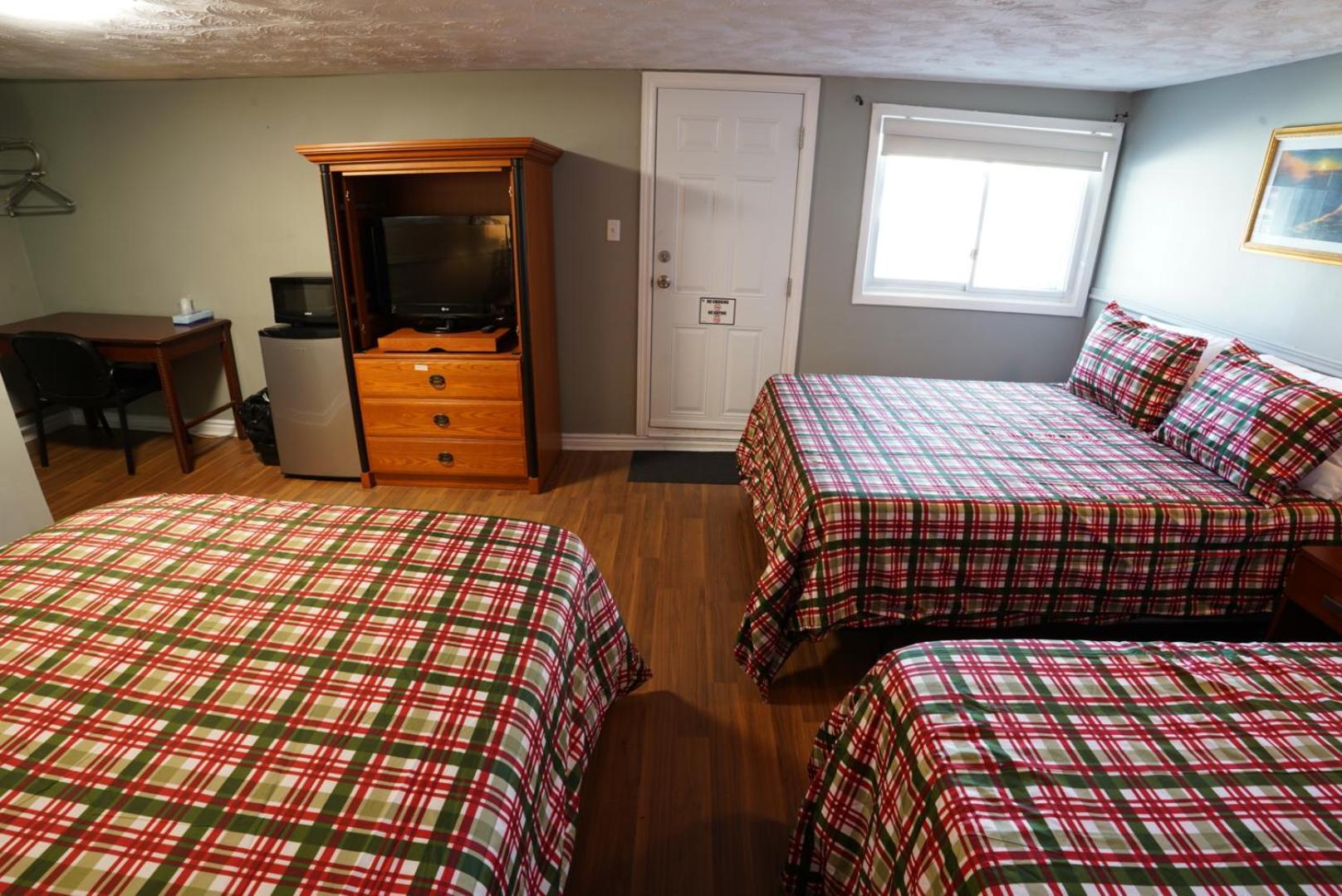 Room Three Double Beds