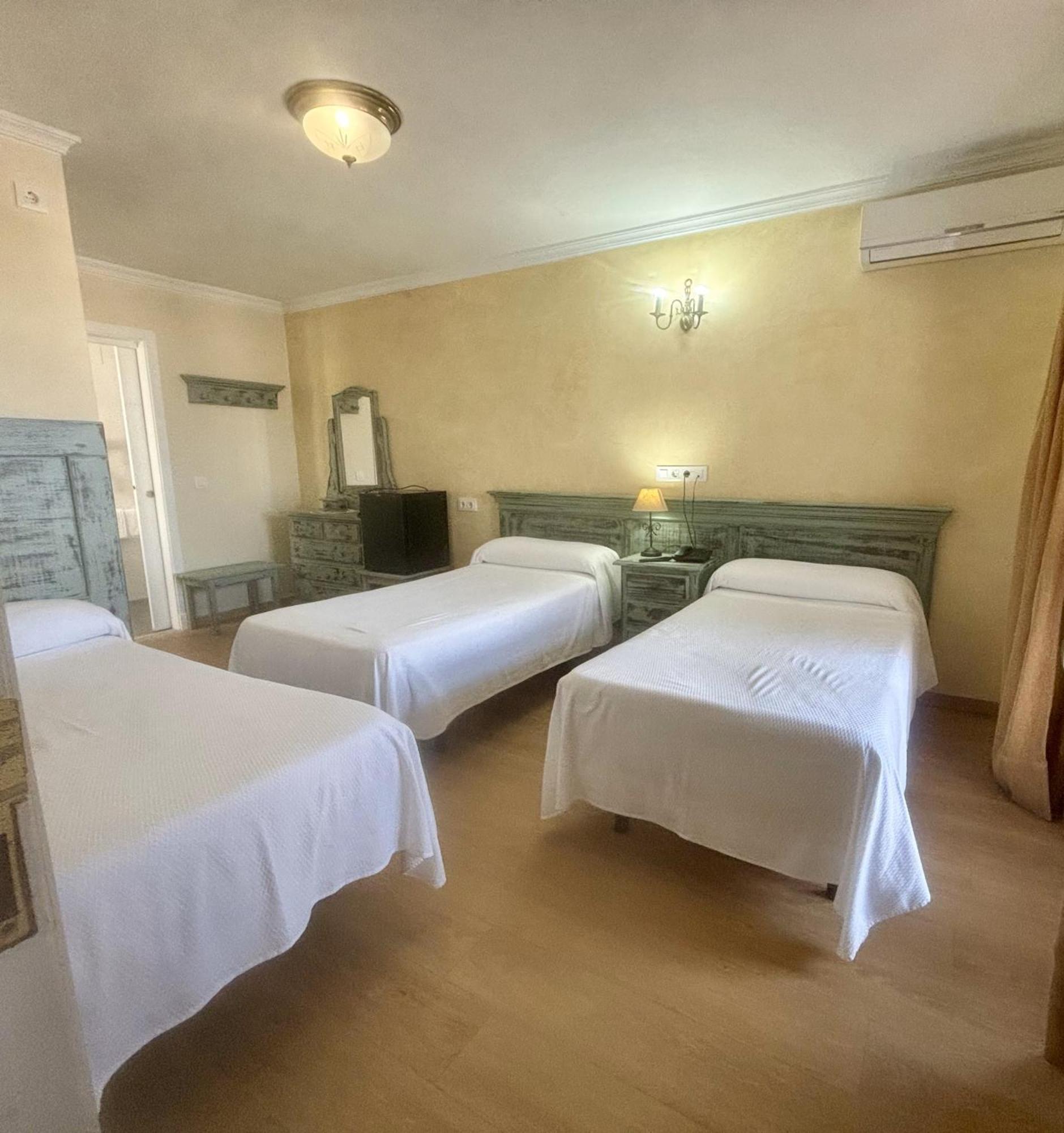 Triple Room,1624317739:JPEG