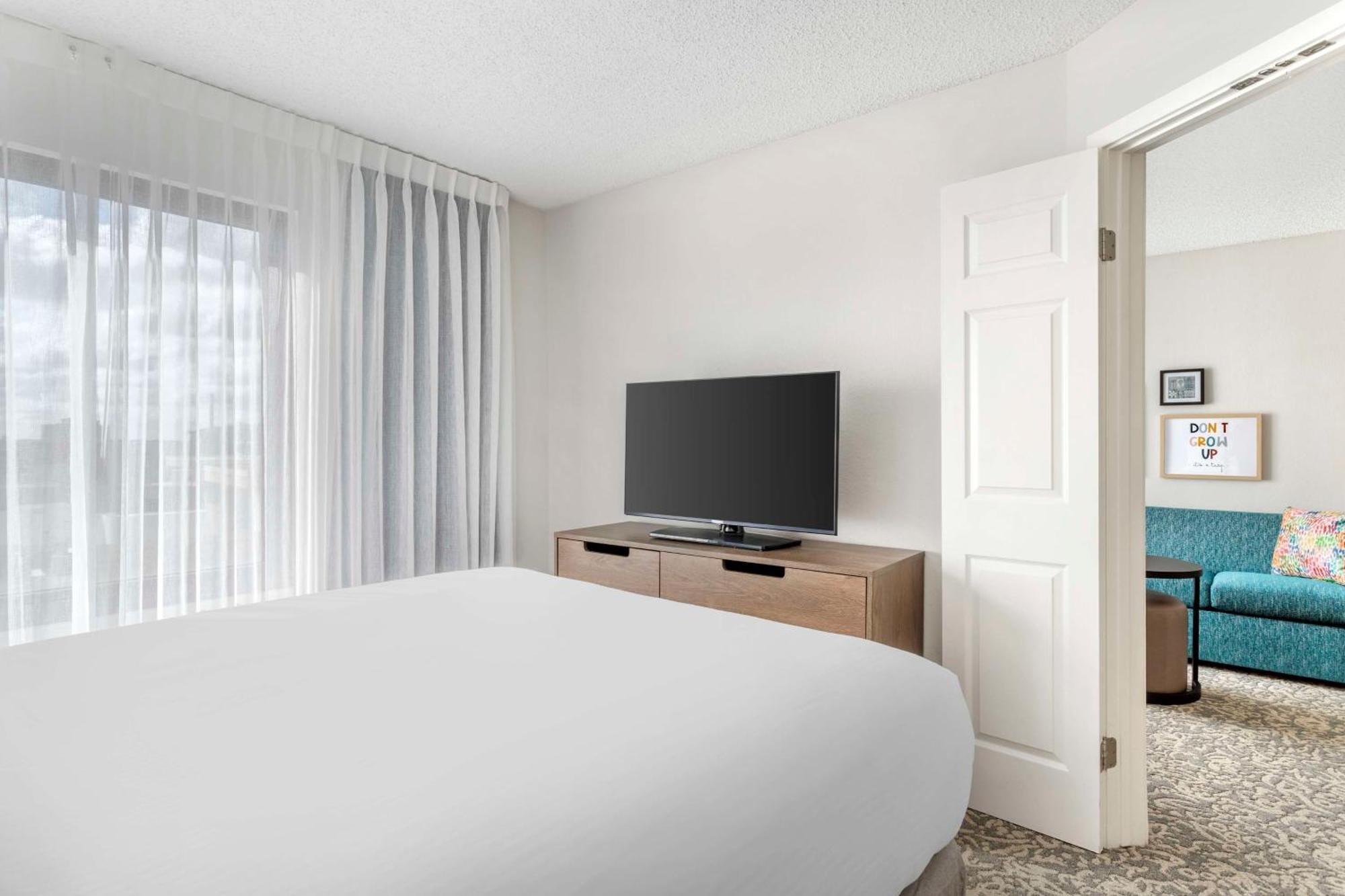 One Bedroom Suite Queen