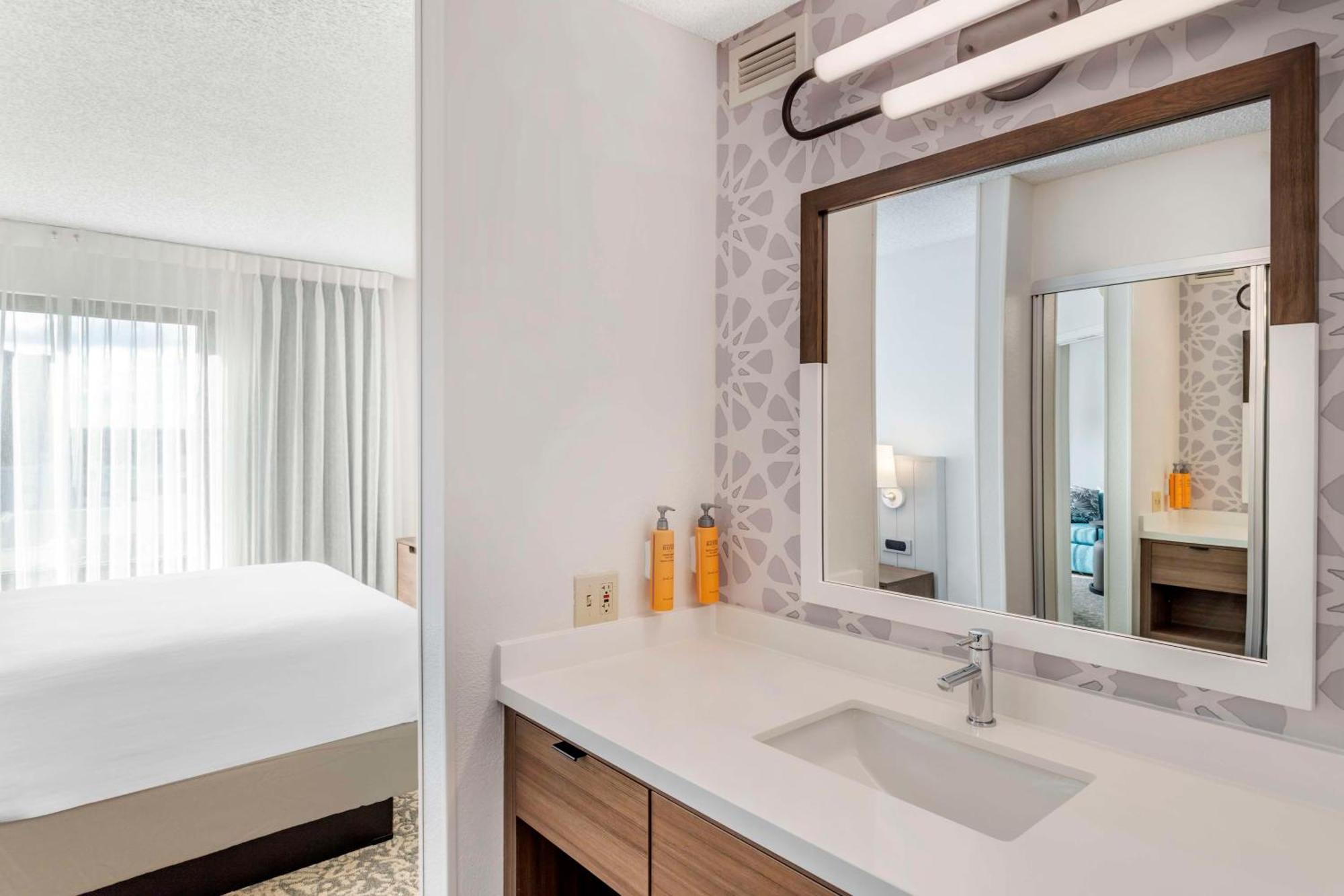 One Bedroom Suite Queen