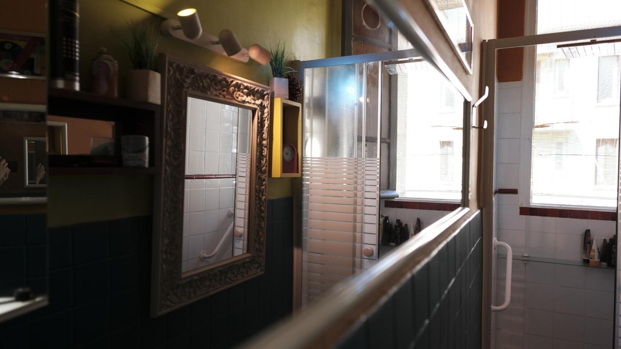 Single Room,1766206538:JPEG