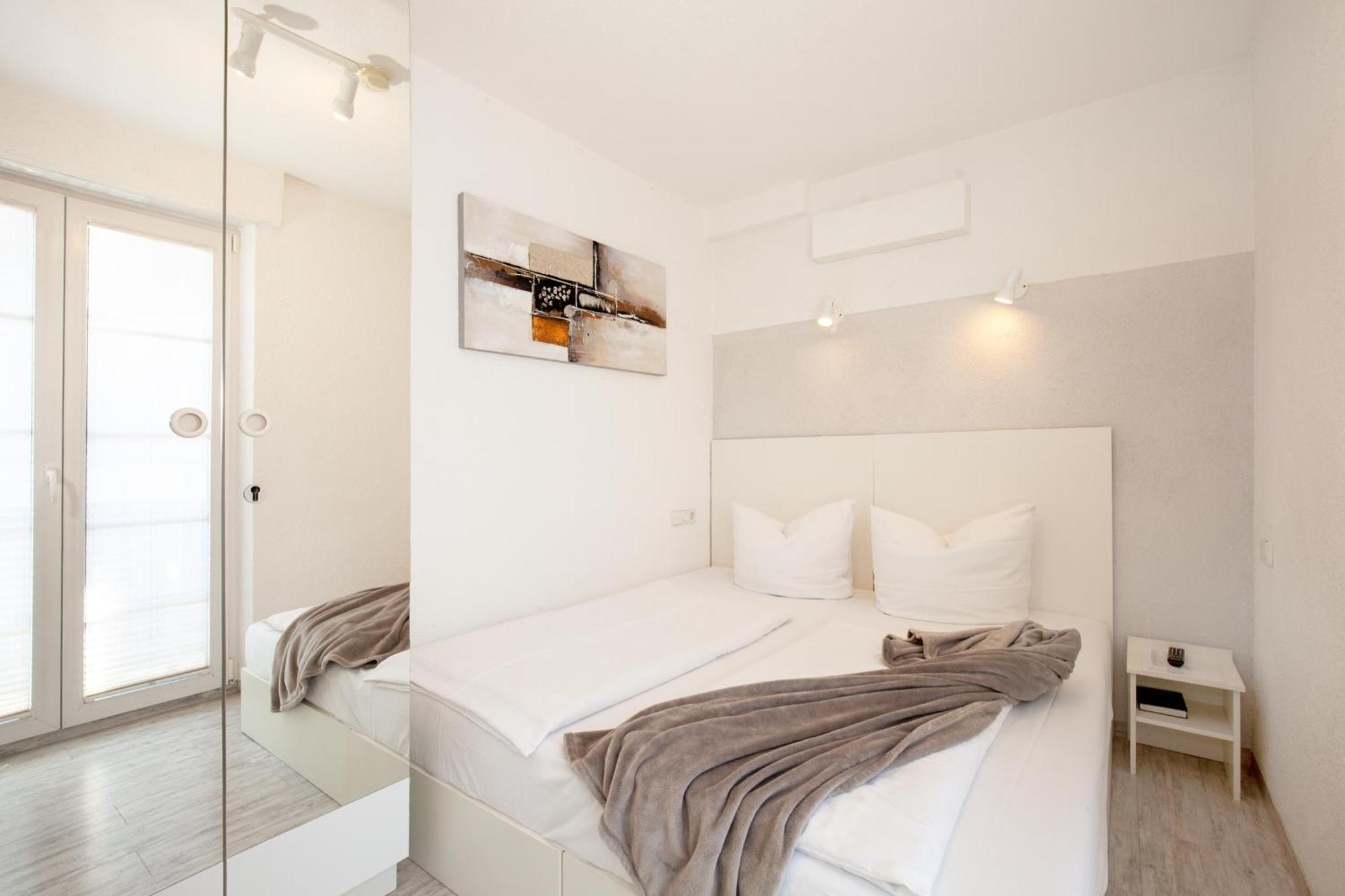 Micro Twin Room