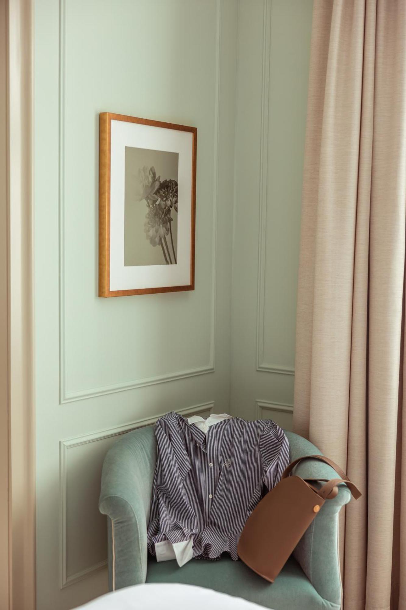 Signature Room