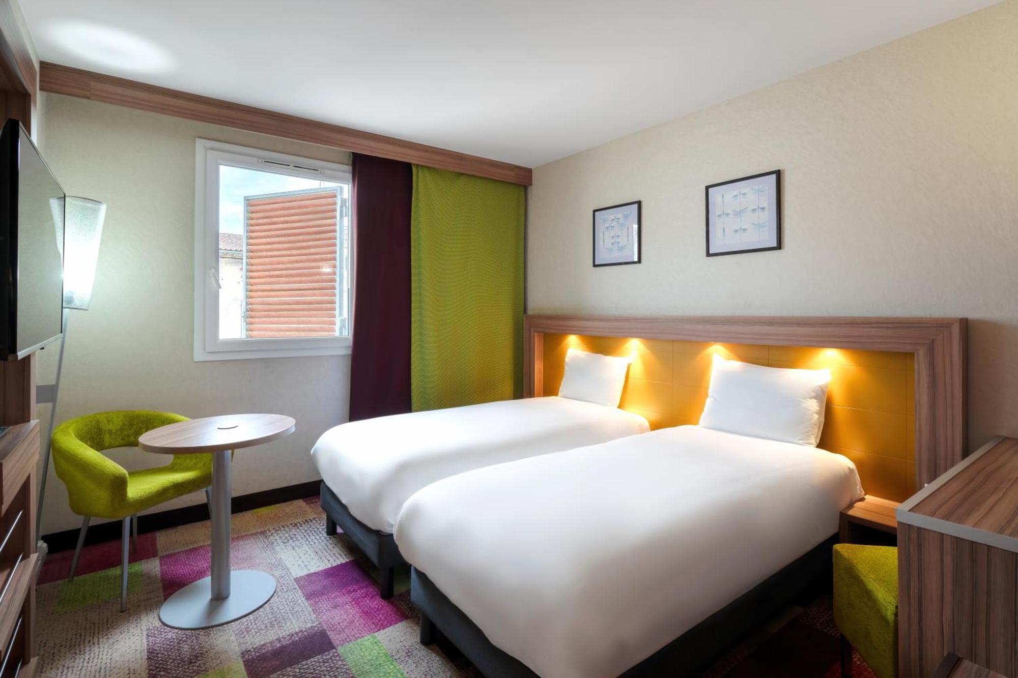 2 Adjoining Double Rooms,1624746396:JPEG