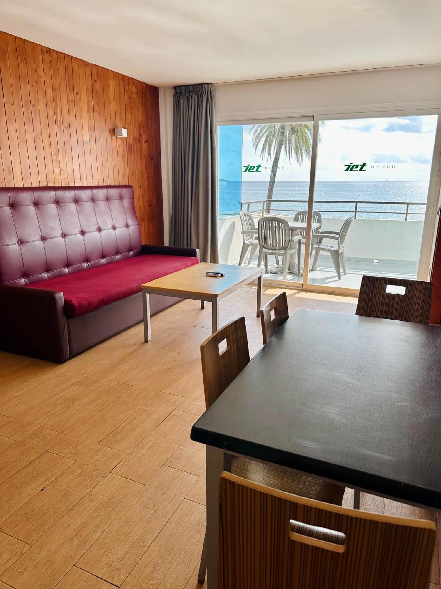 Two-Bedroom Suite Sea View