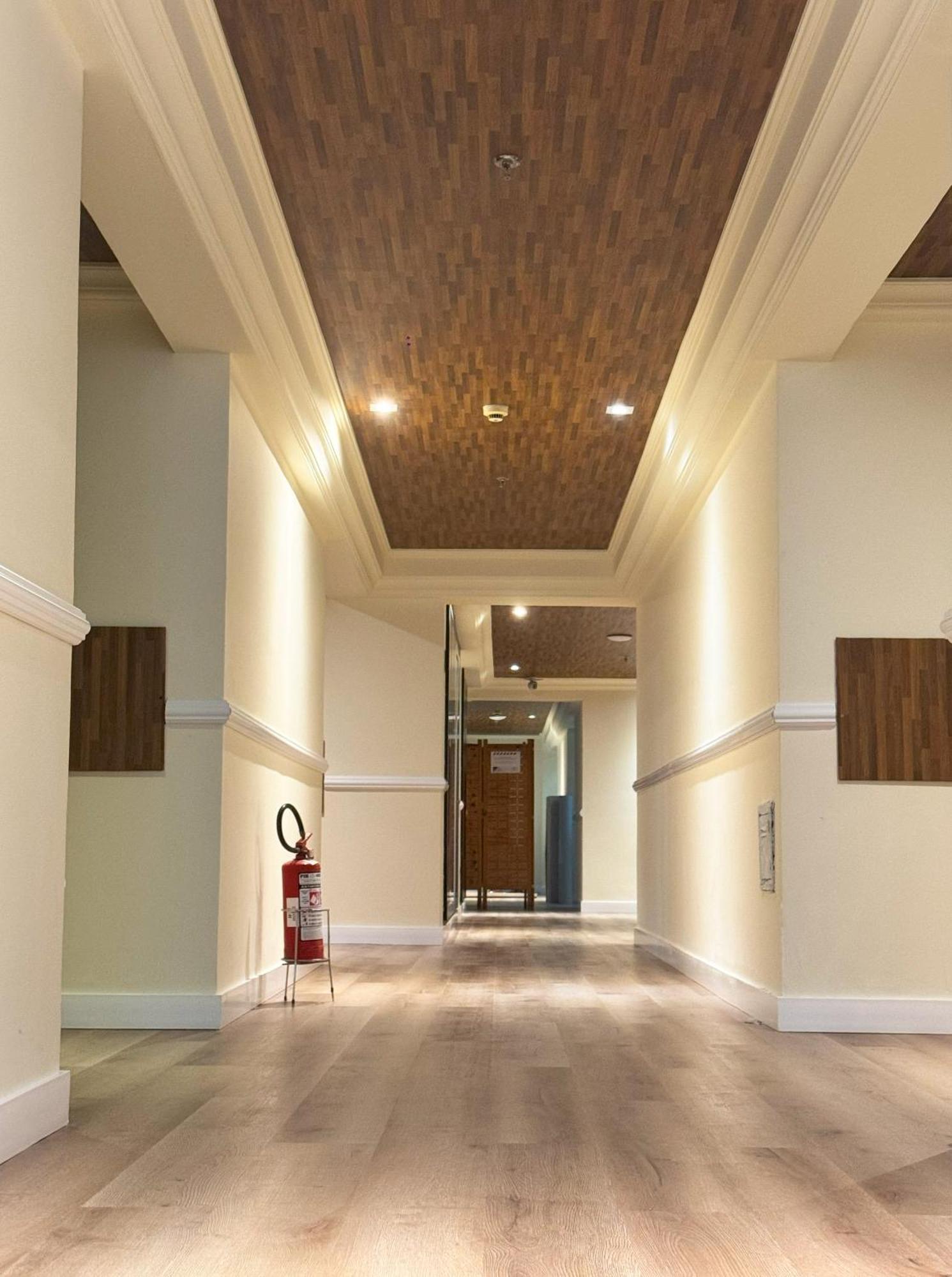 Quarto Executivo com 2 Camas de Solteiro