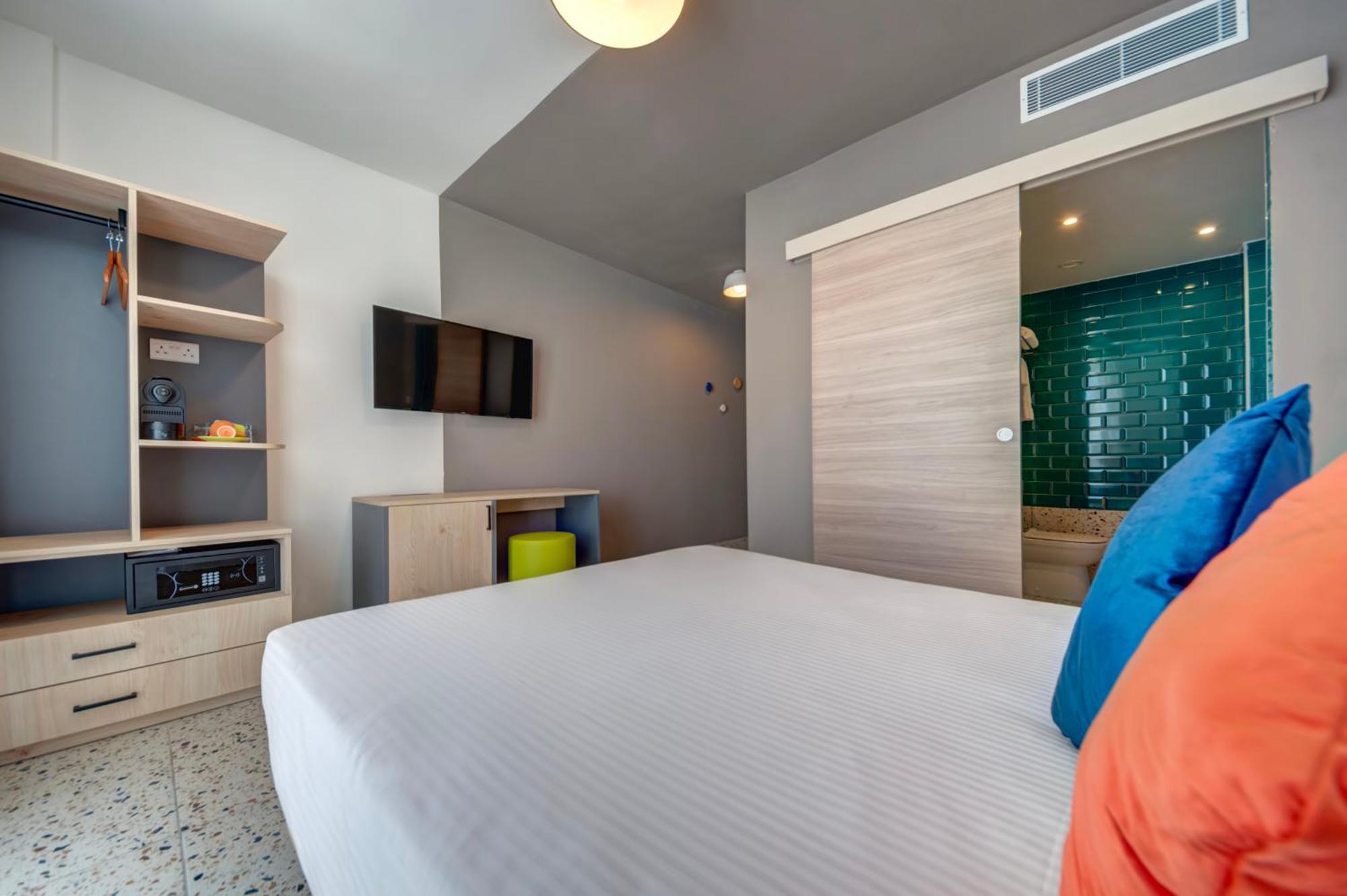 Superior Double Room,1624757559:JPEG