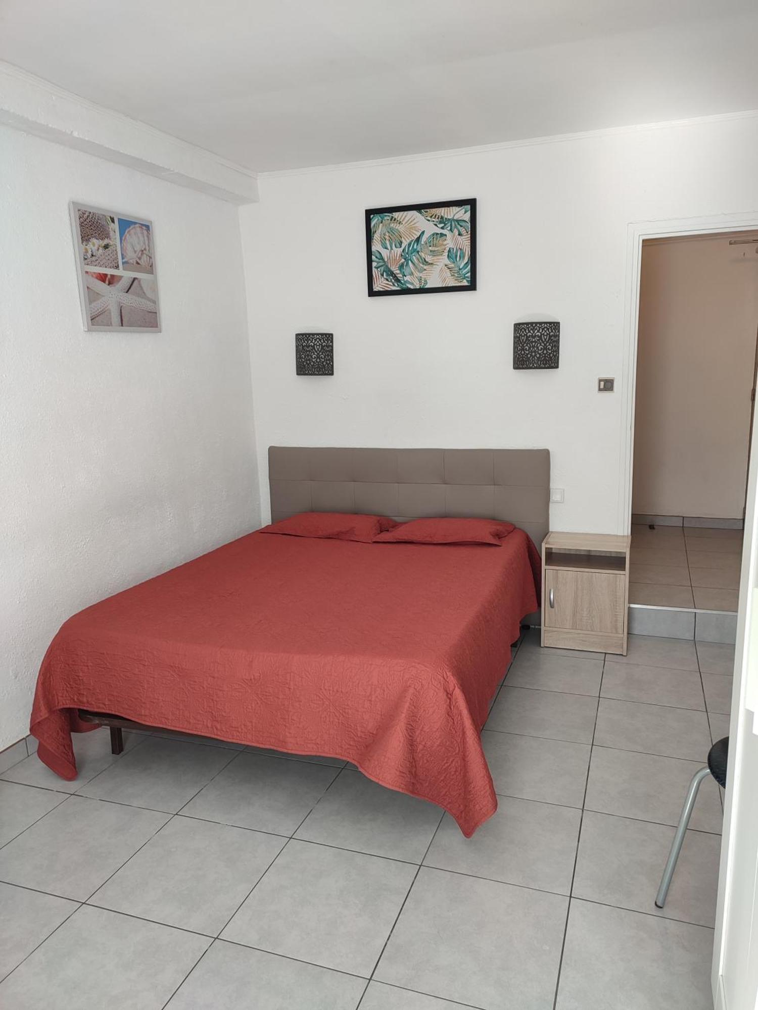 Double Room,1624764971:JPEG