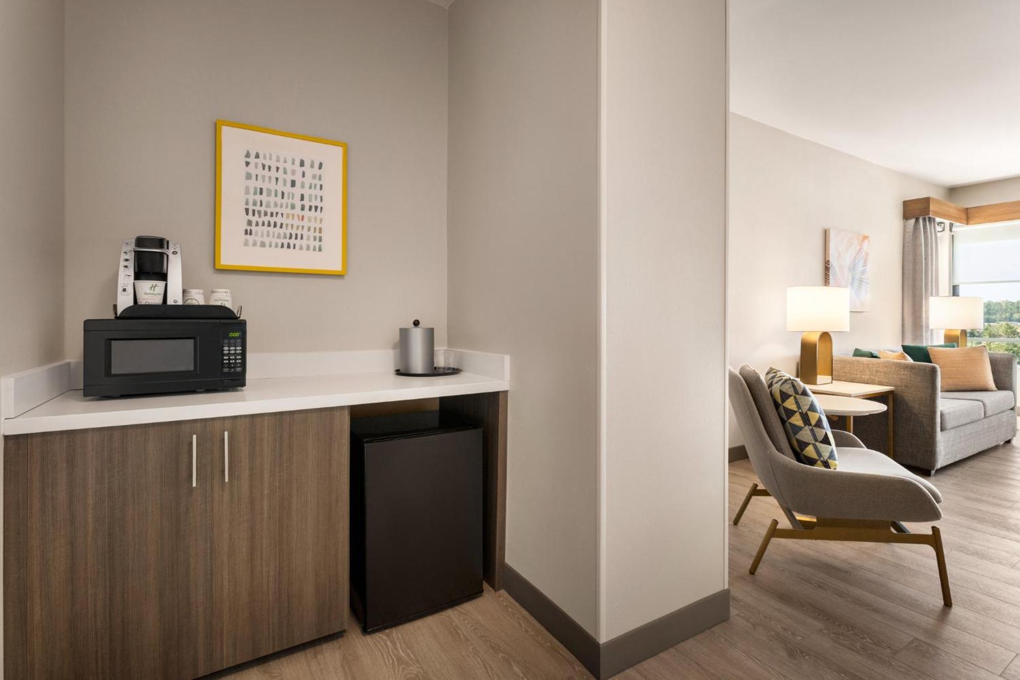 Queen Room - Hearing Accessible