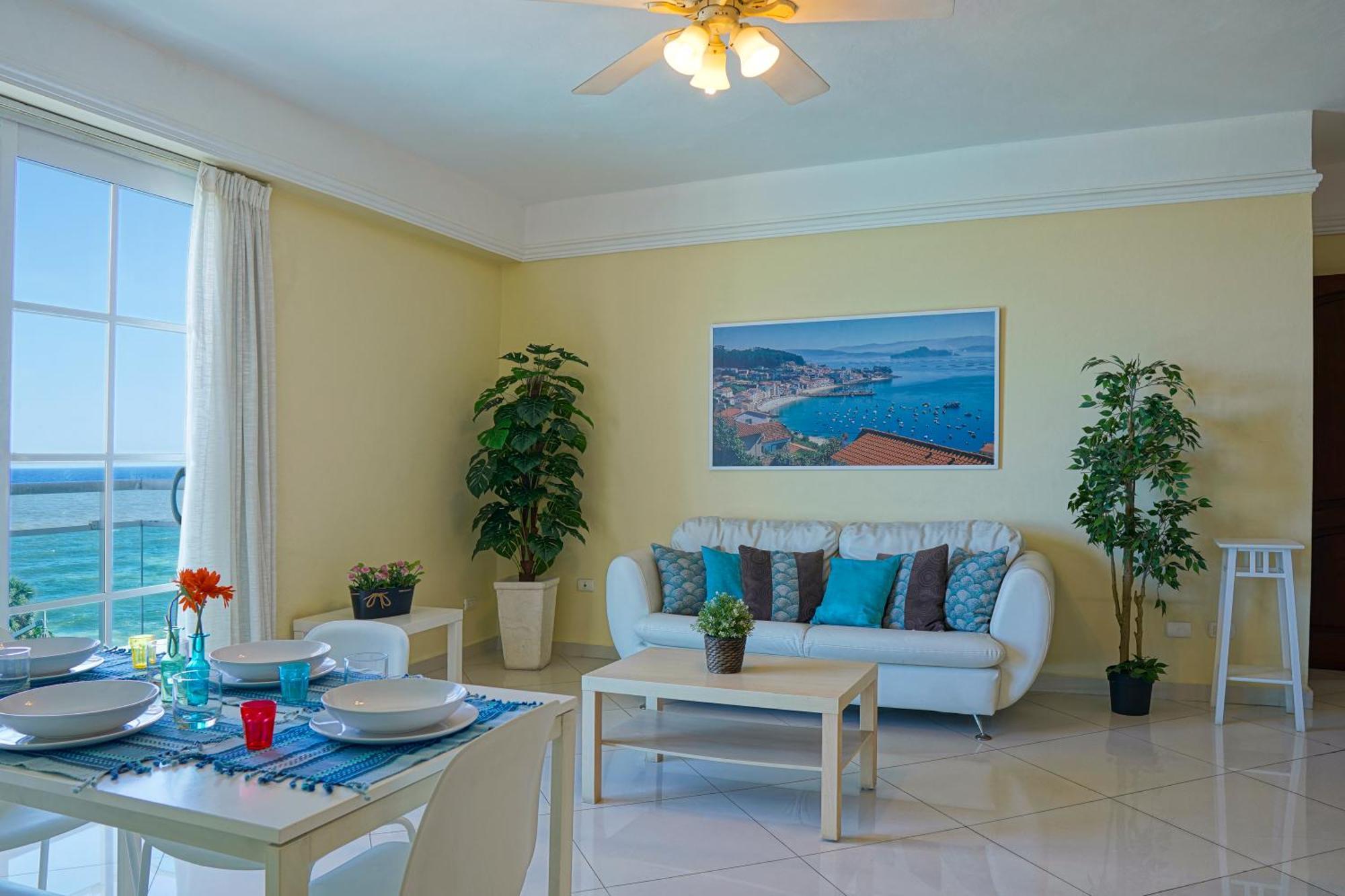 Two-Bedroom Apartment Sea View