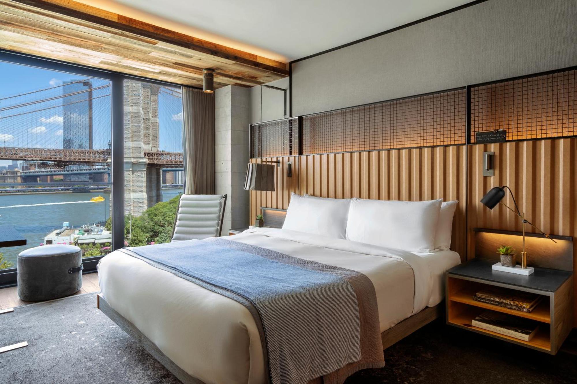 Superior King Room Brooklyn Bridge
