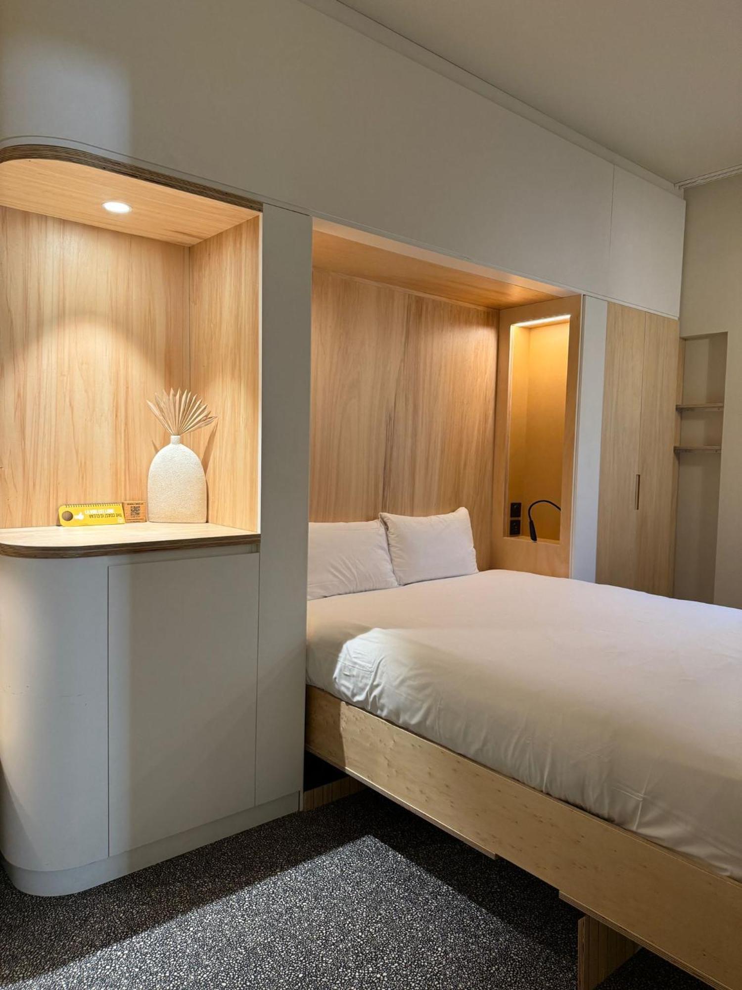 Double Room,1692139765:JPEG