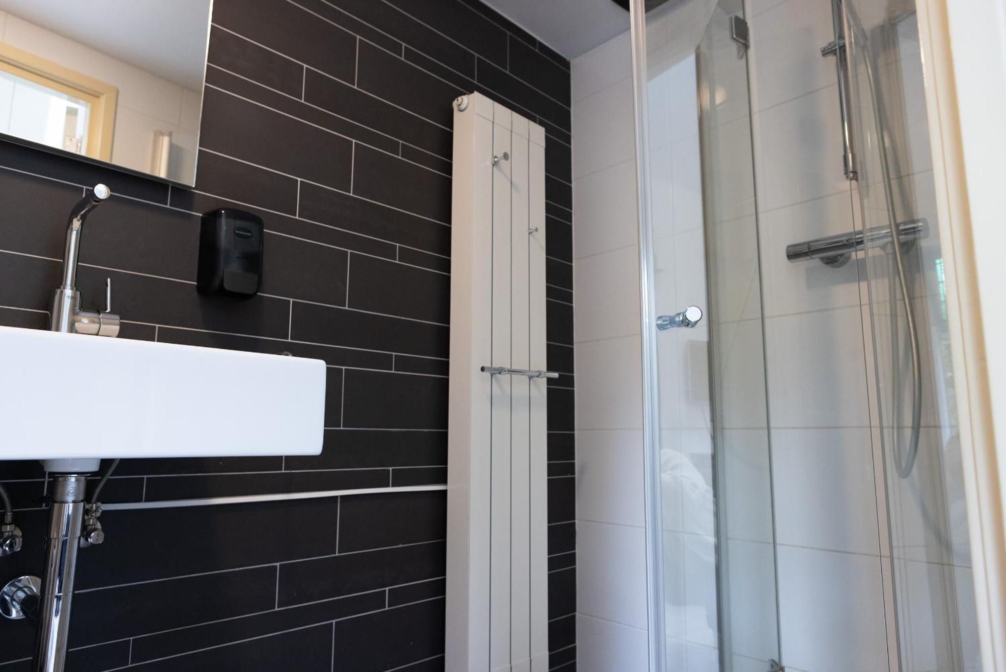 Twin Room Private Bathroom