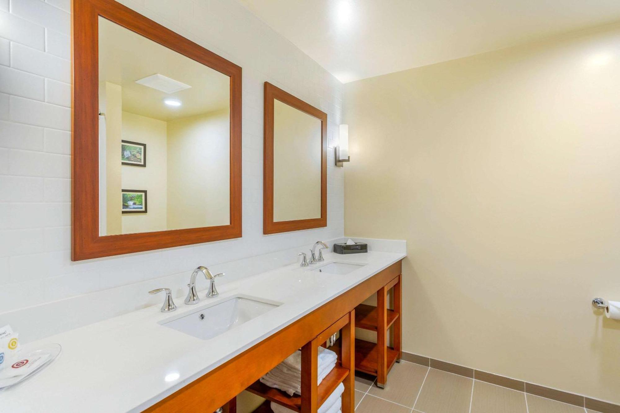 Queen Suite with Two Queen Beds and Sofa Bed