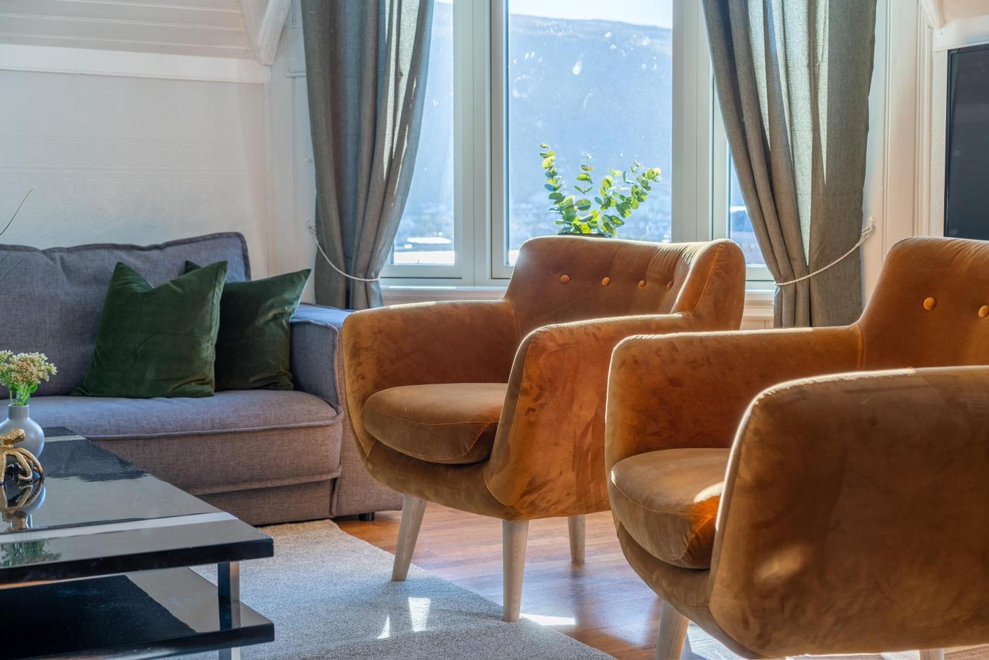 Four-Bedroom Luxury Apartment