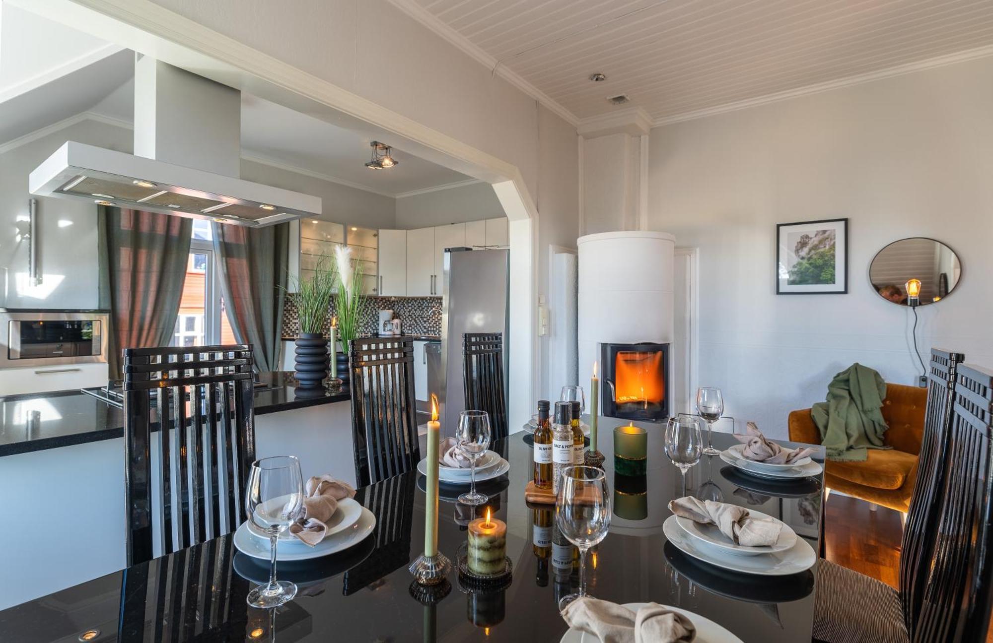 Four-Bedroom Luxury Apartment