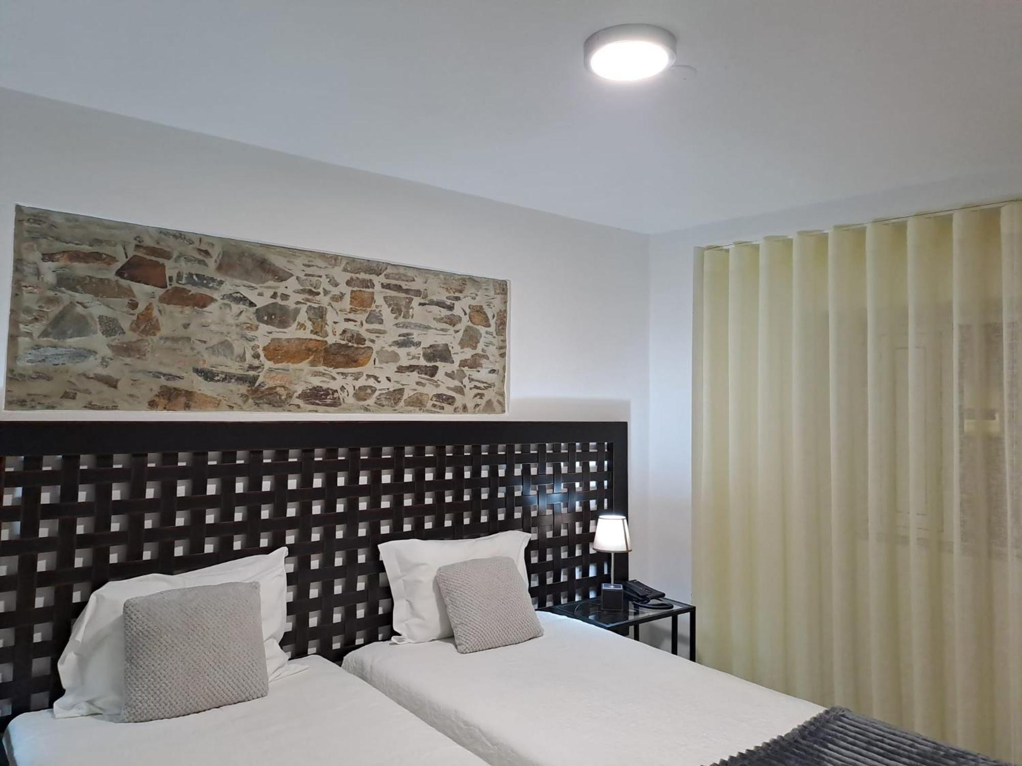 Twin Room Private Bathroom