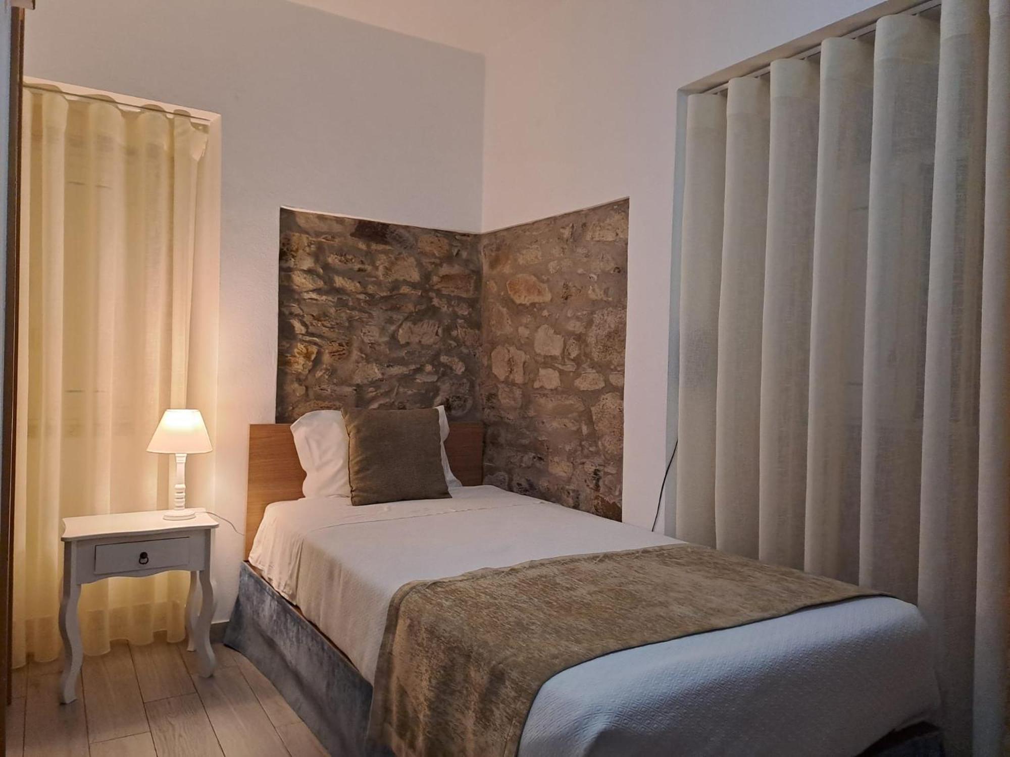 Single Room Private Bathroom