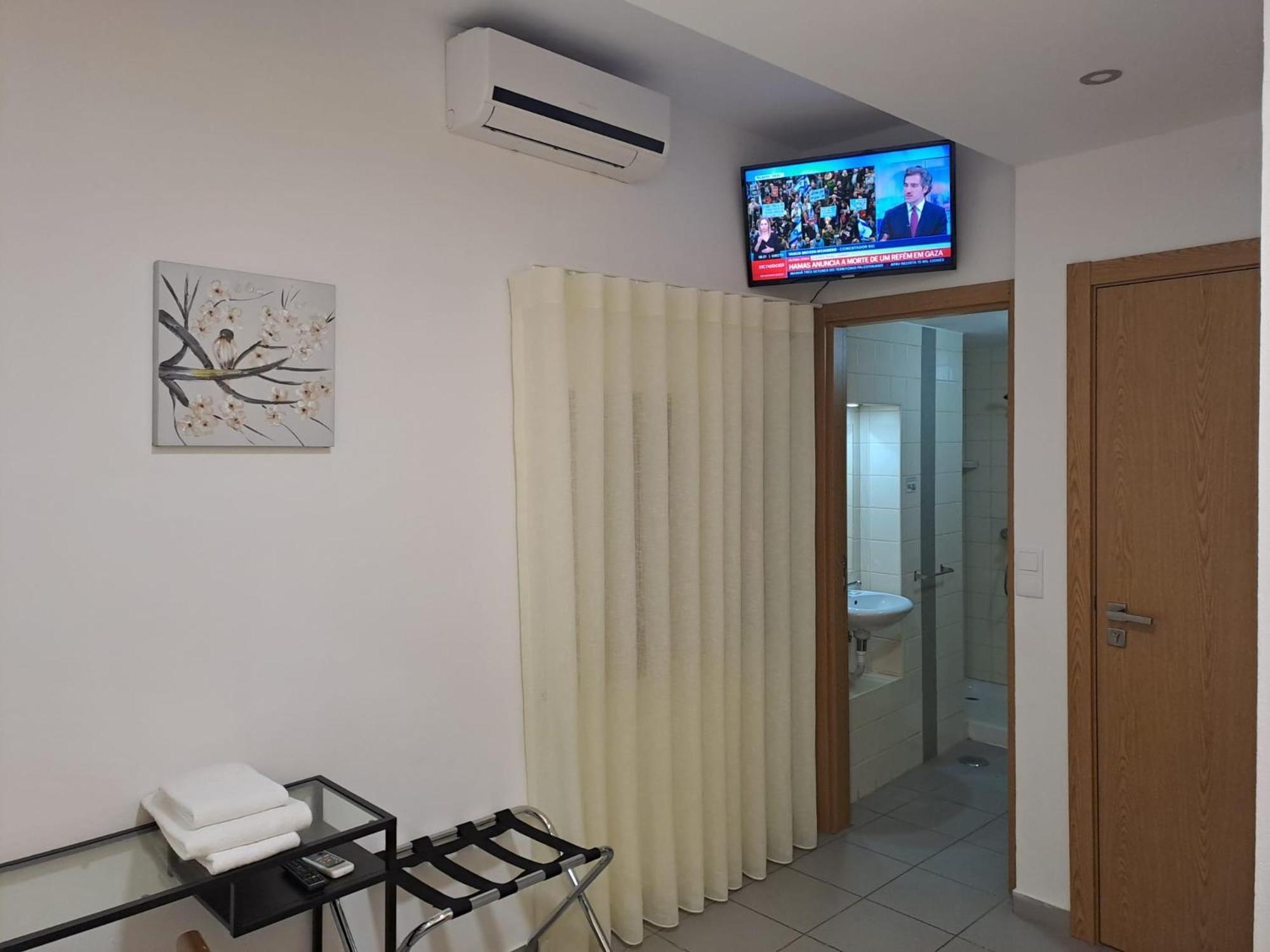 Single Room Private Bathroom
