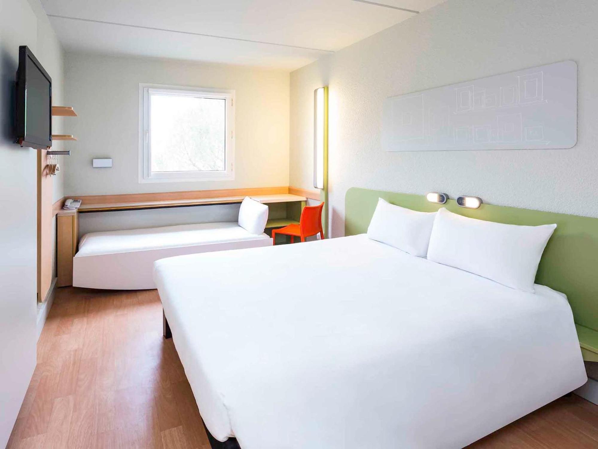 Triple Room,1717045921:JPEG