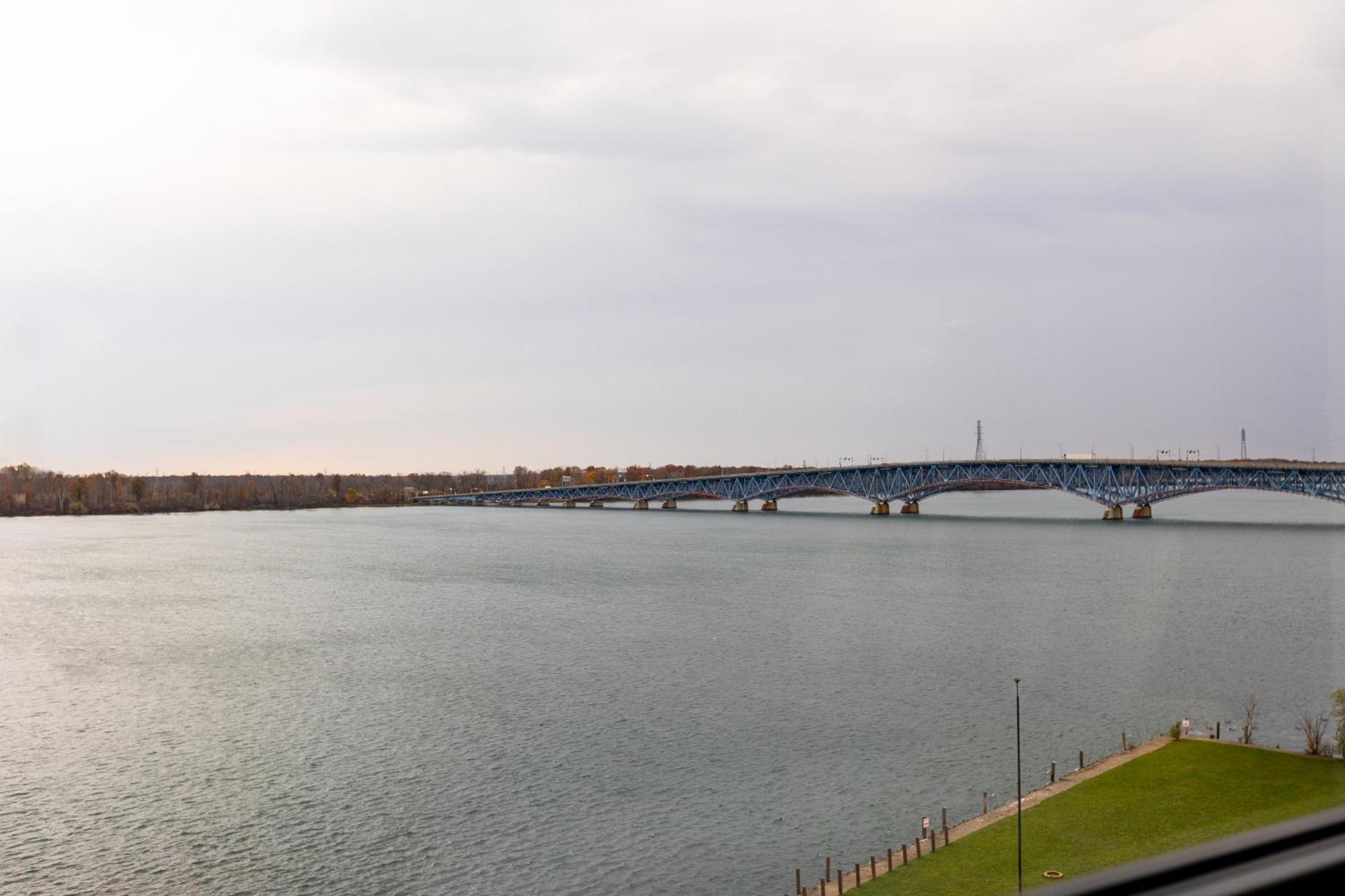 Standard King Room River View