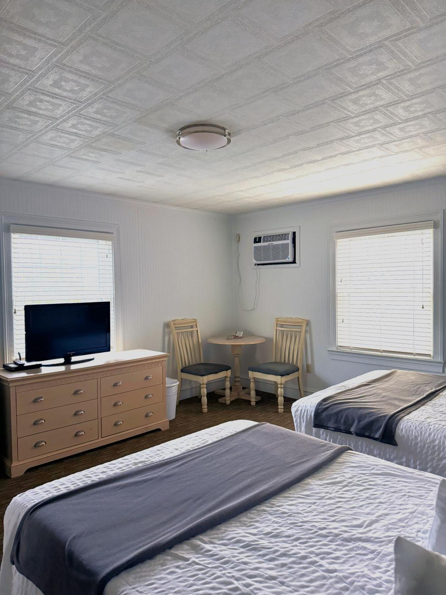 Standard Double Room Two Double Beds