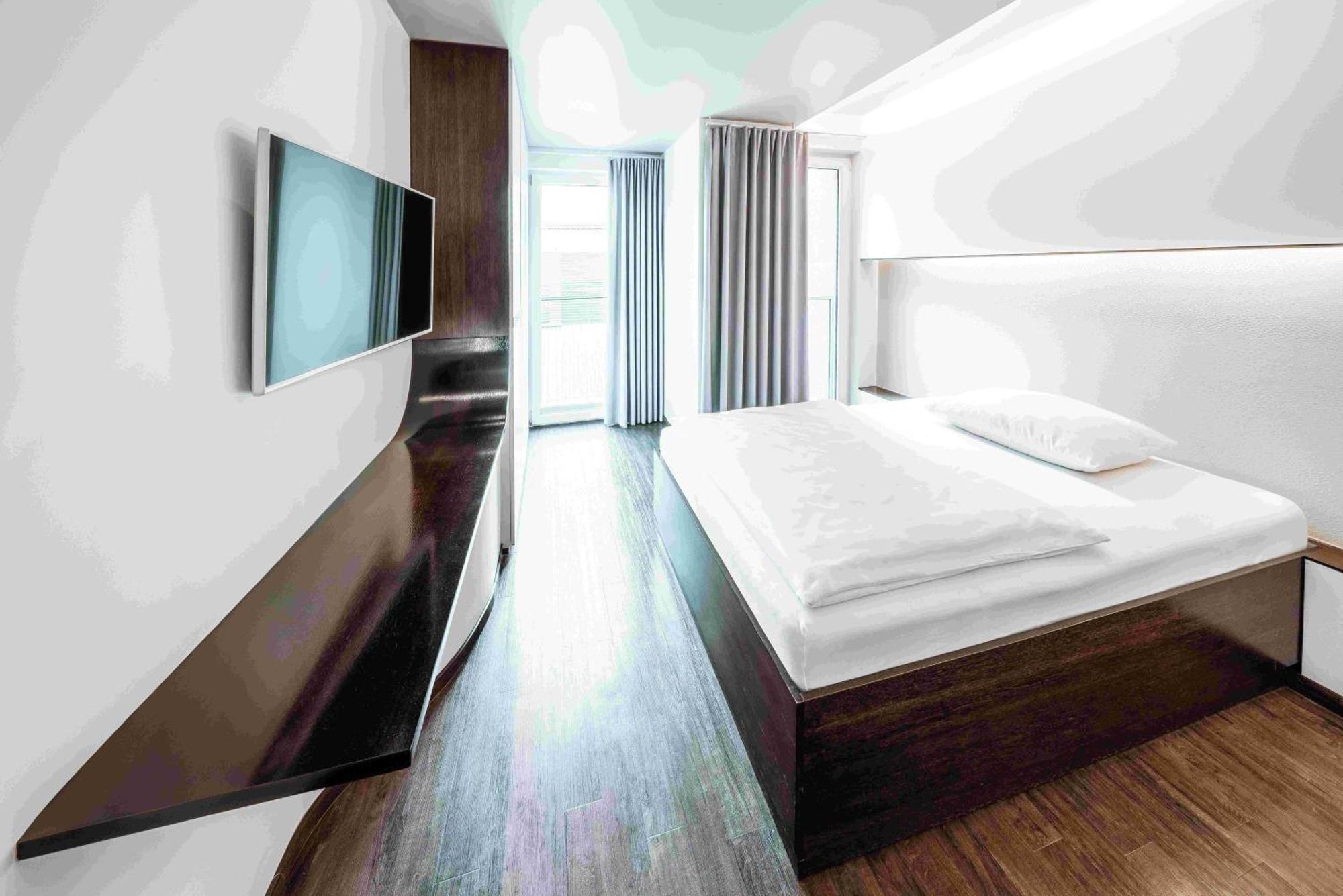Single Room,1627203202:JPEG
