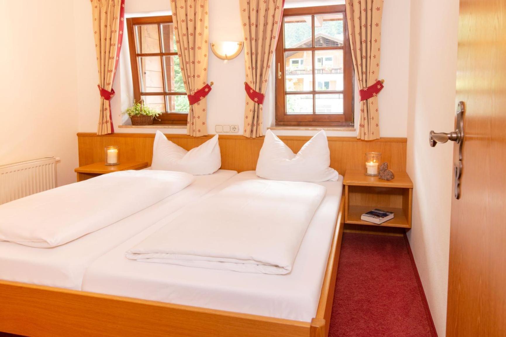 Classic Double Room Annex,1627204118:JPEG