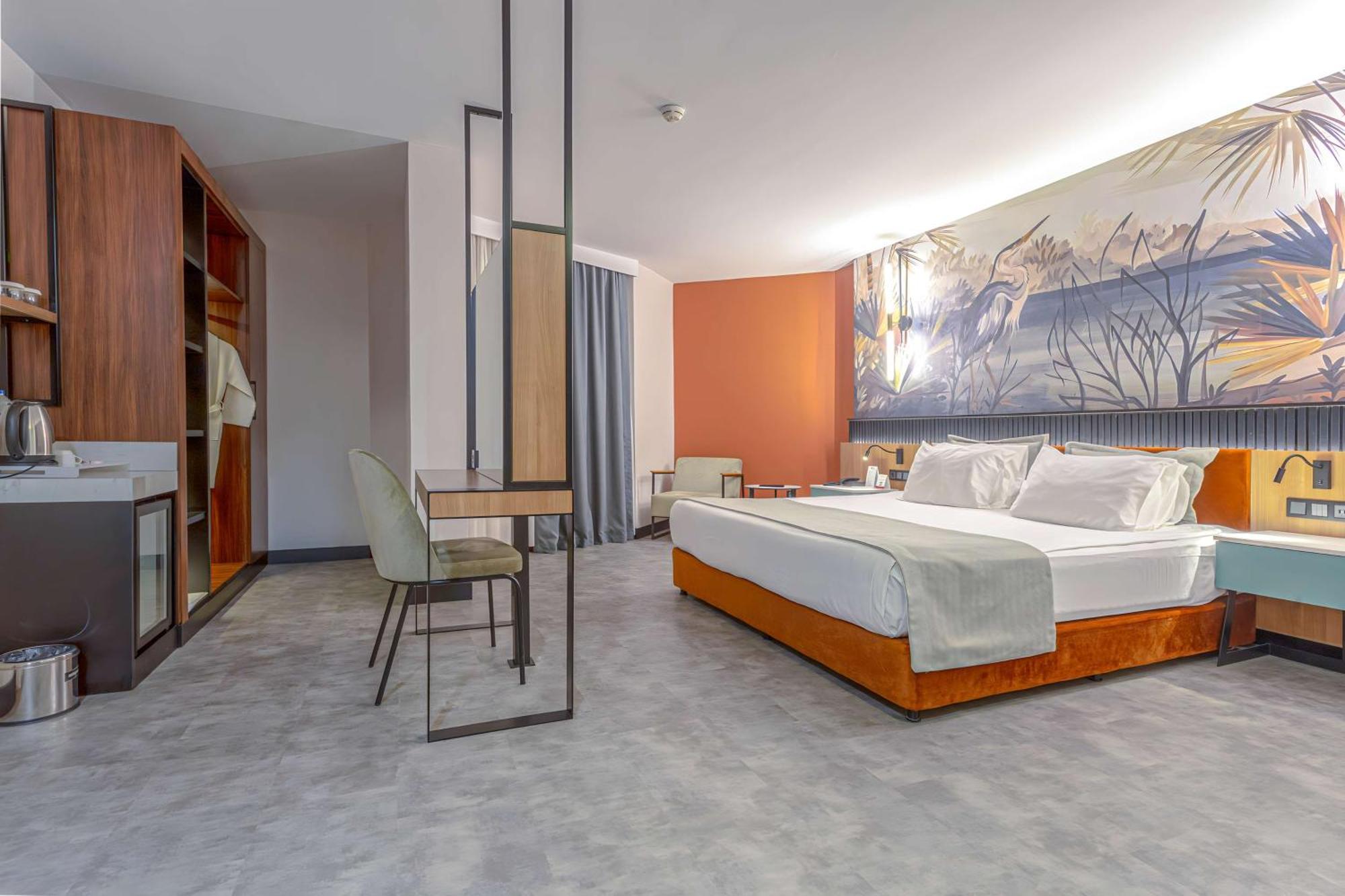 Deluxe Suite