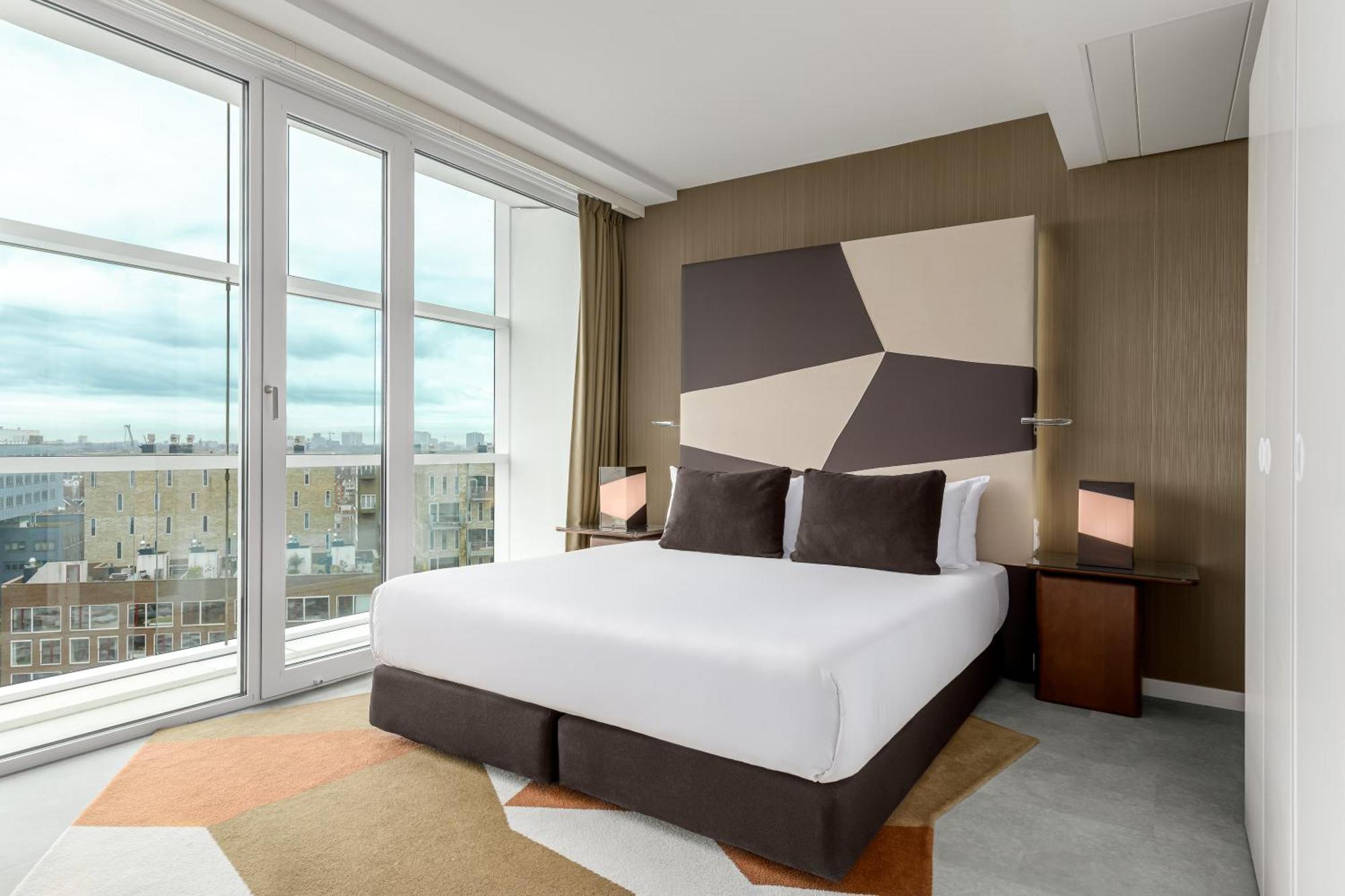 Executive Room,1627218663:JPEG
