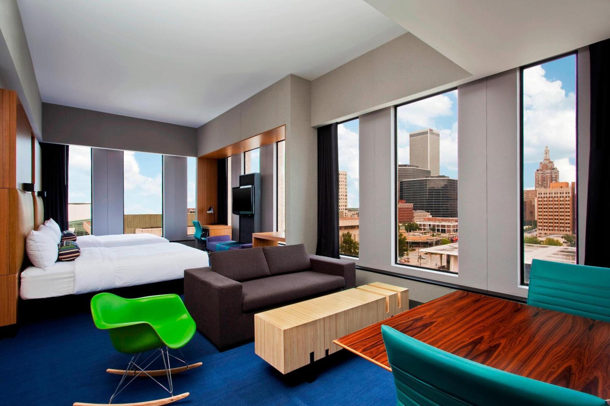 Aloft Suite 2 Queen Alternate bed sofa bed Corner room,1627222491:JPEG