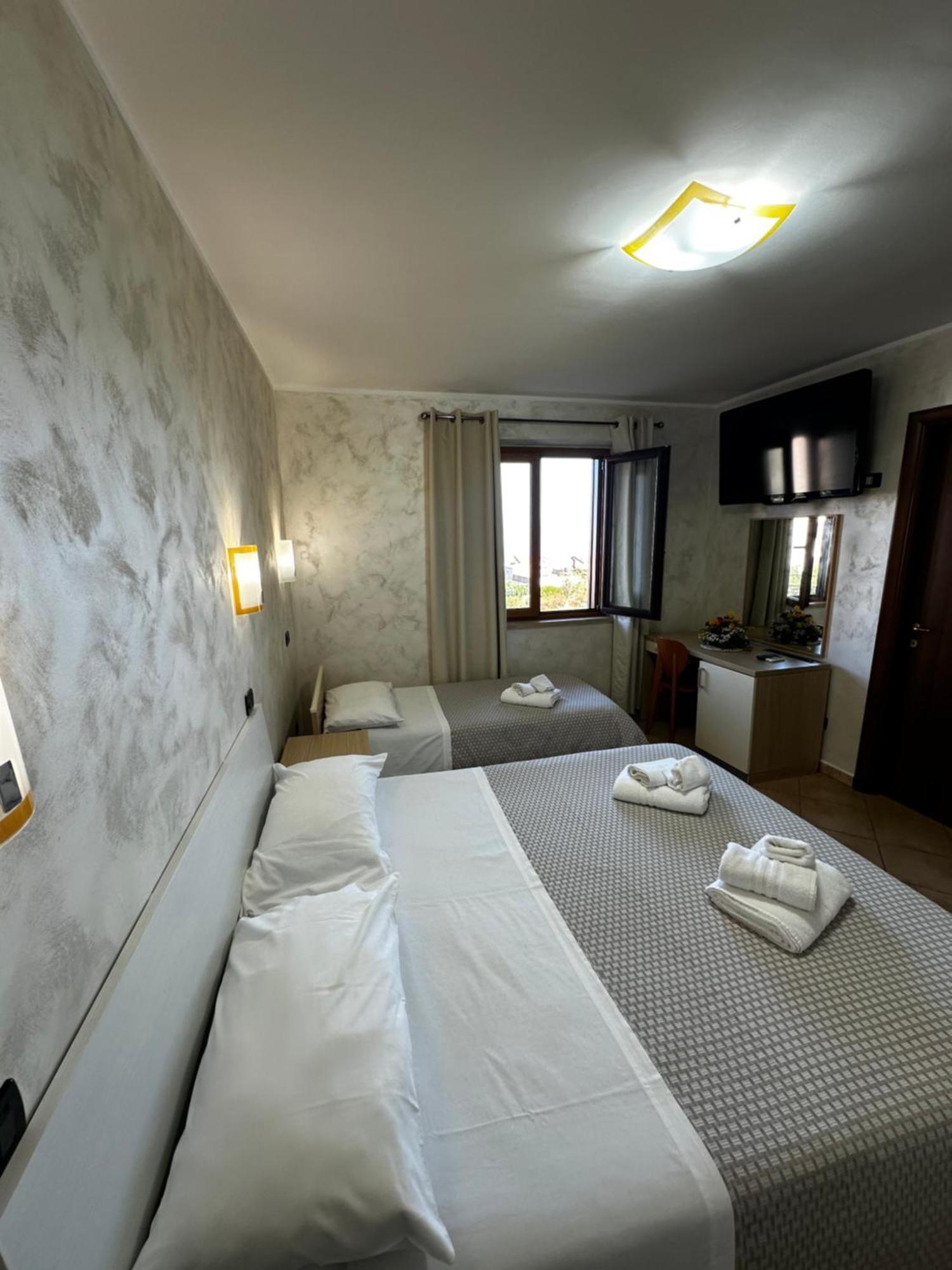 Comfort Triple Room