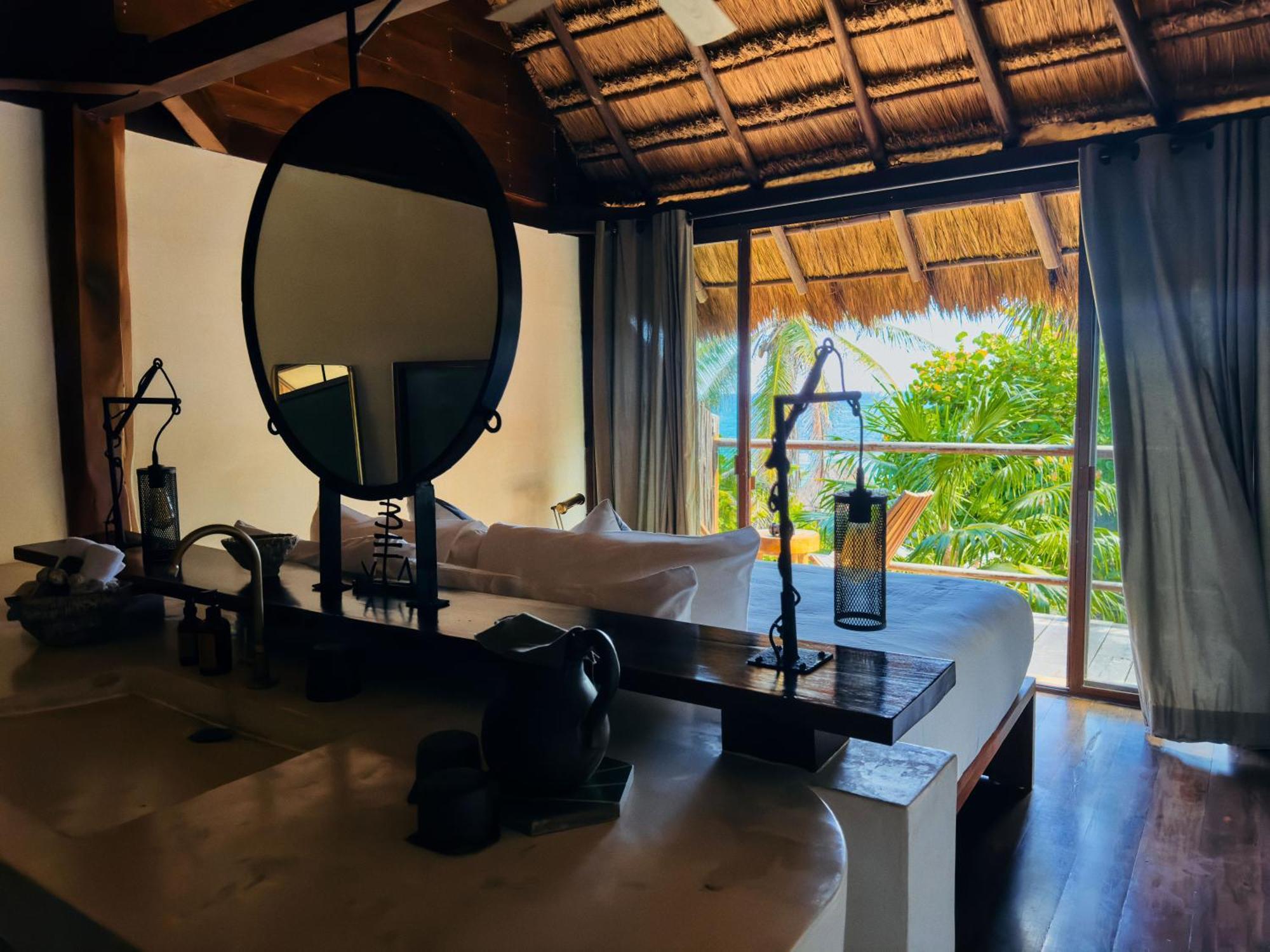 Deluxe Double Room Side Sea View