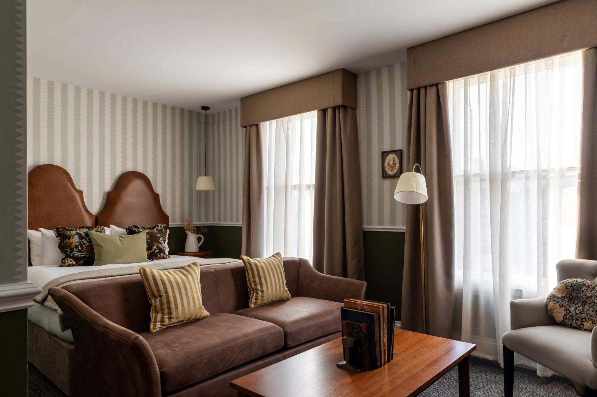 Junior Suite,1628655209:JPEG