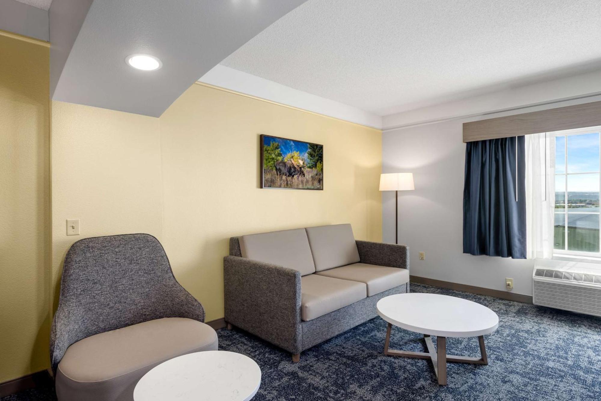 Larger King Room Sofa Bed Non-Smoking