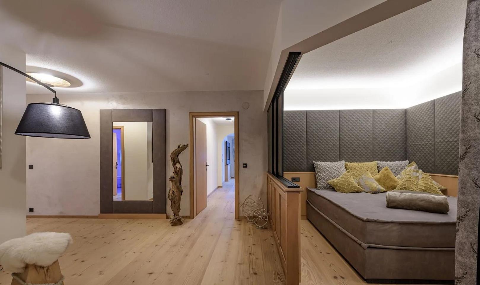 Two-Bedroom Suite,1628661935:JPEG