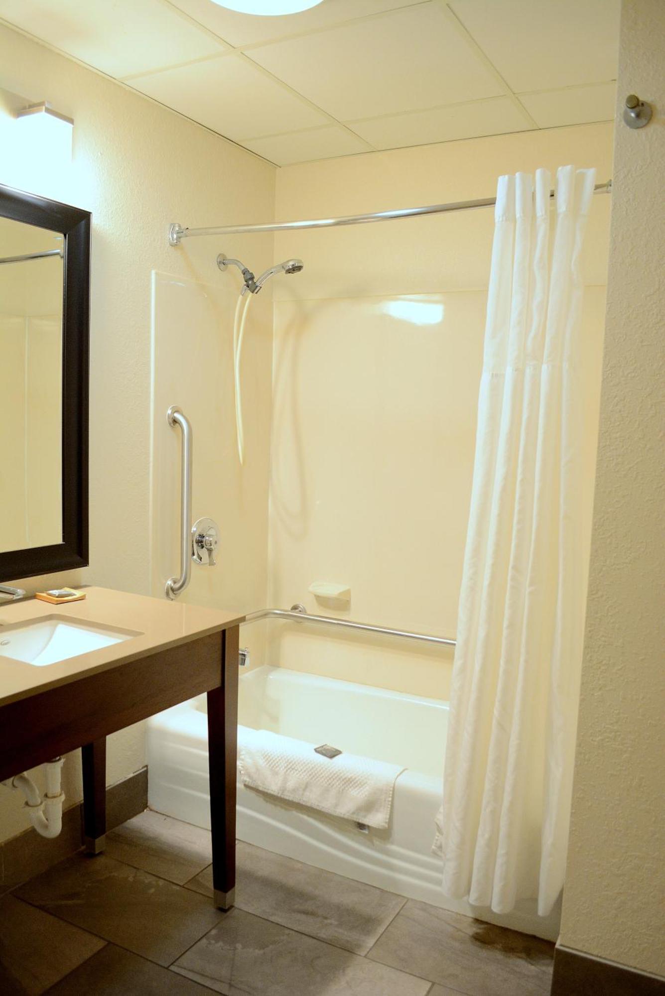 Queen Room Two Queen Beds Disability Access