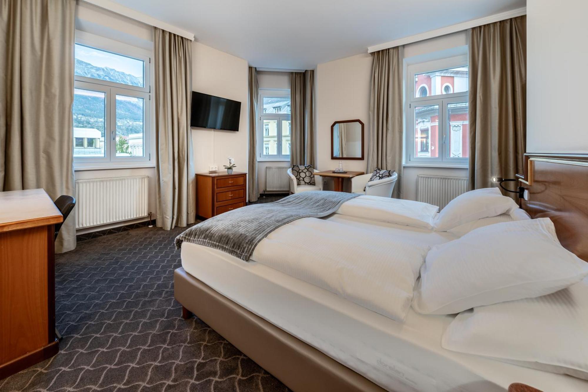 Large Twin Room