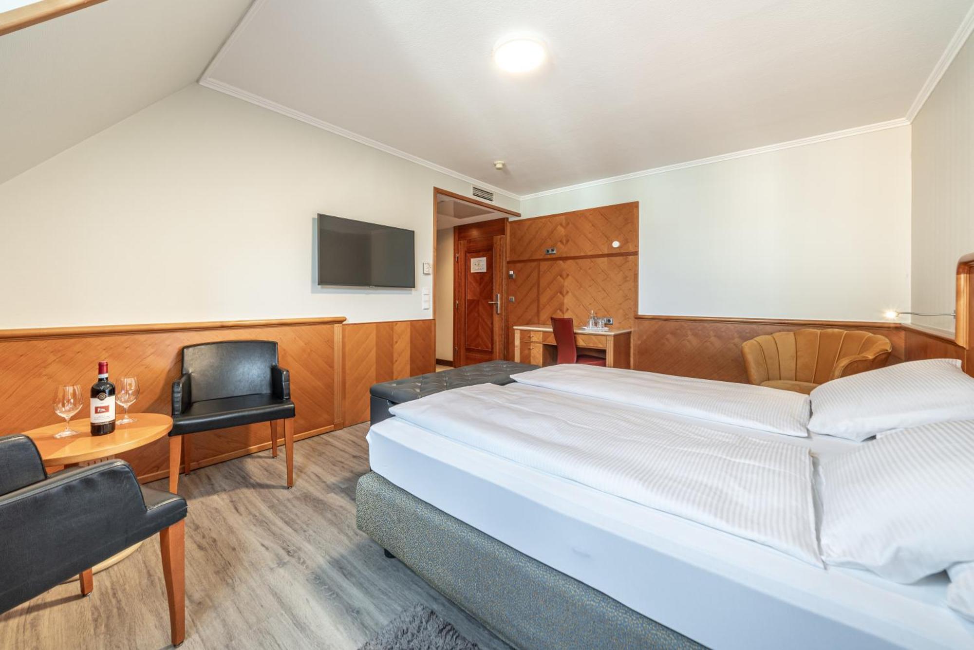Superior Twin Room AC