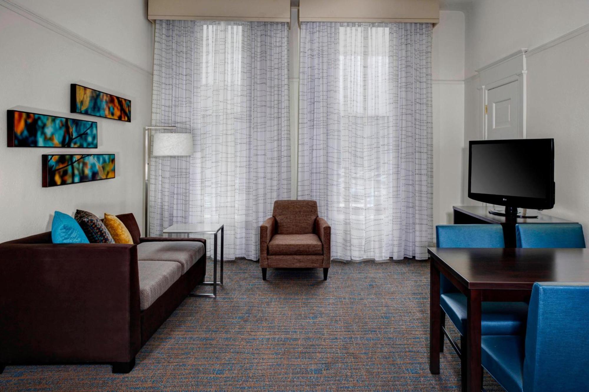 One-Bedroom Suite